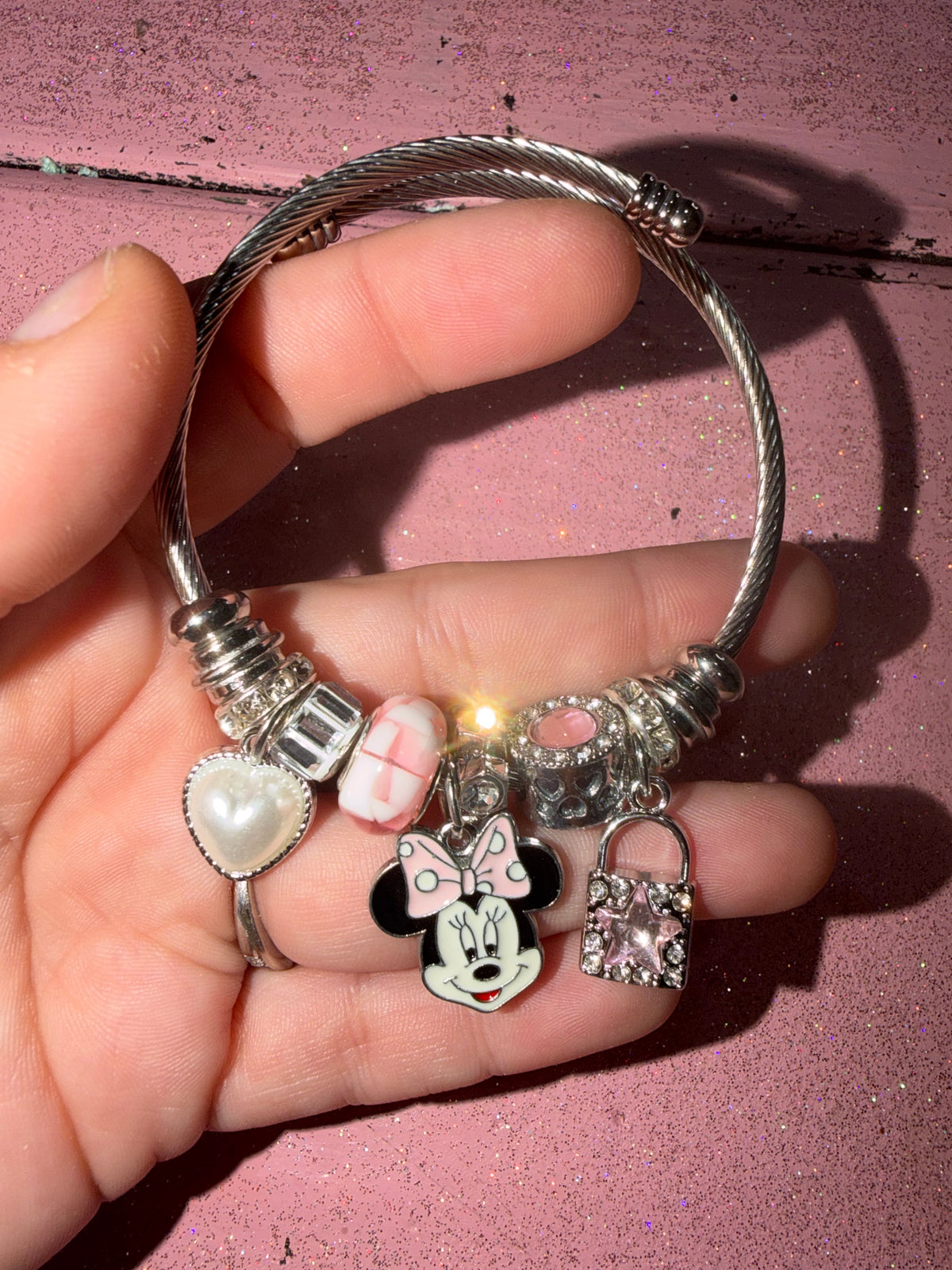 Minnie charm brackets with pearl heart