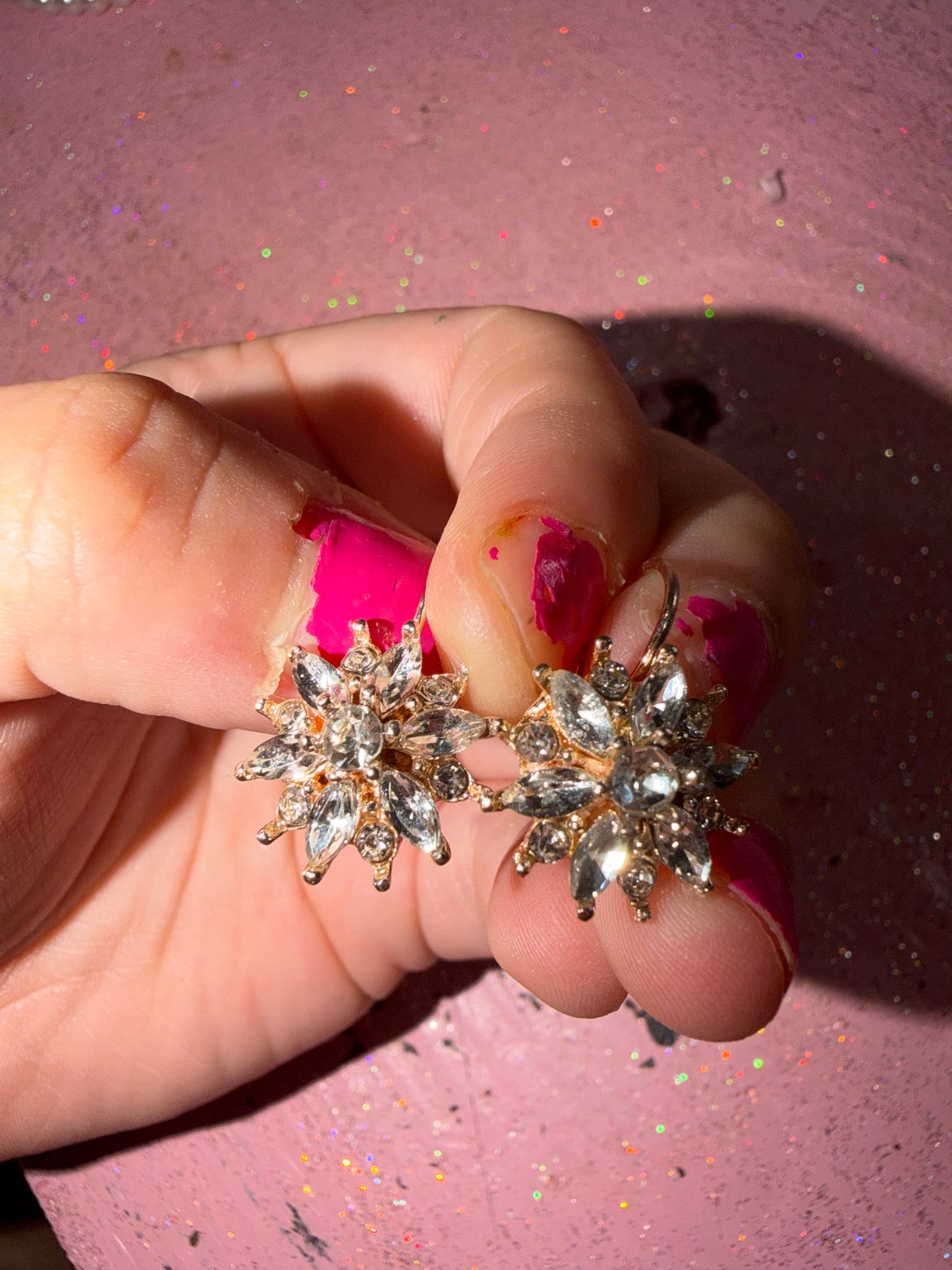 Flower mini hoop earrings