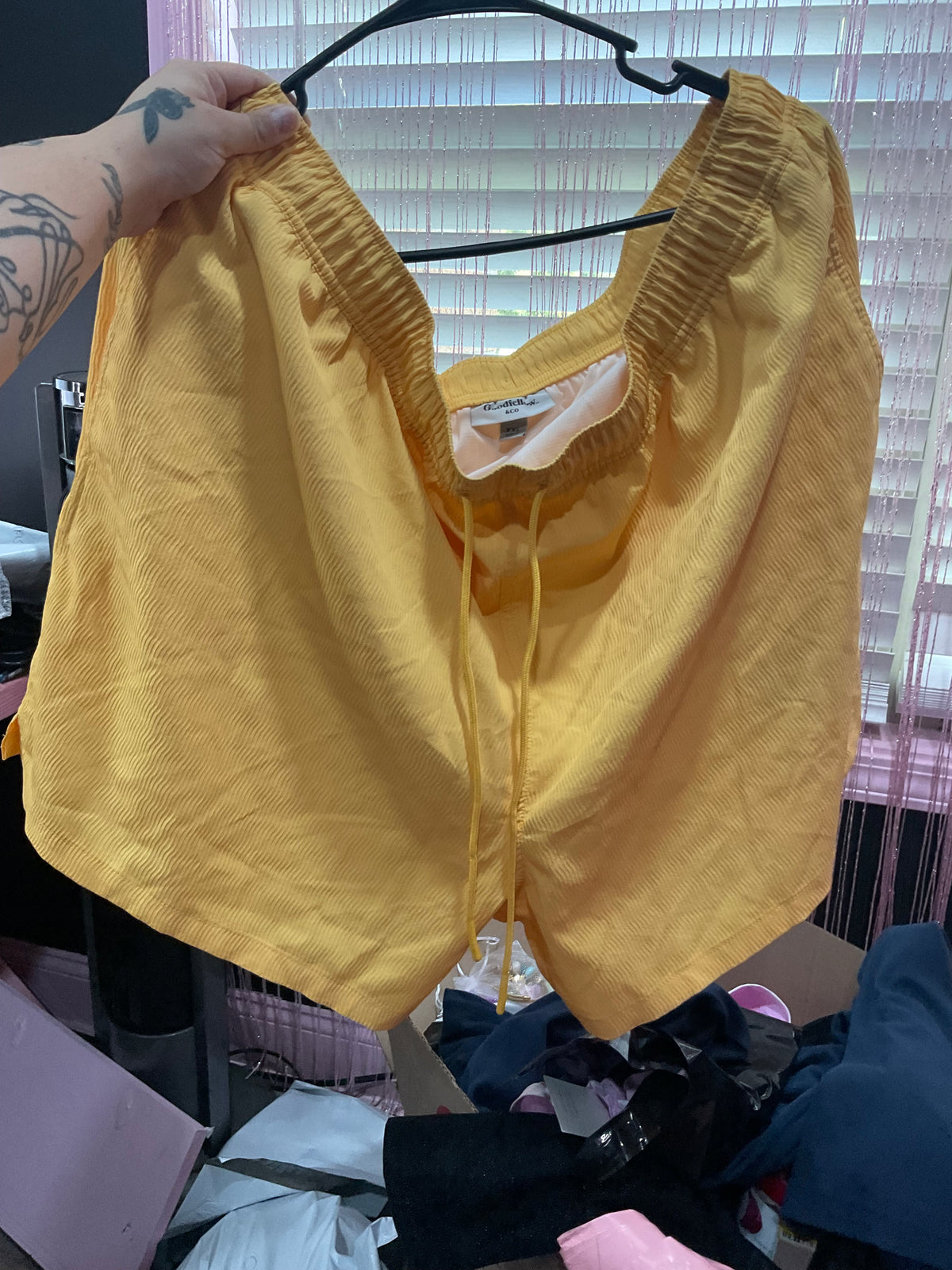 Yellow shorts (2XL)