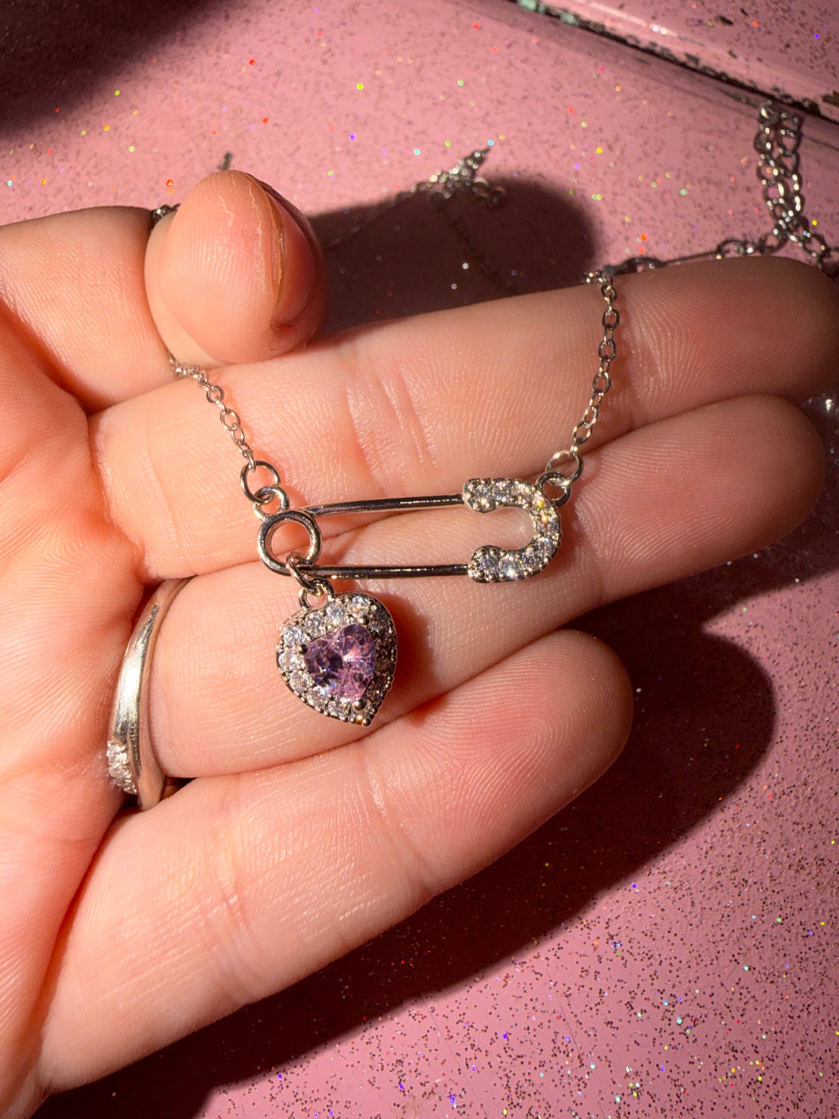 Paper clip necklace with heart