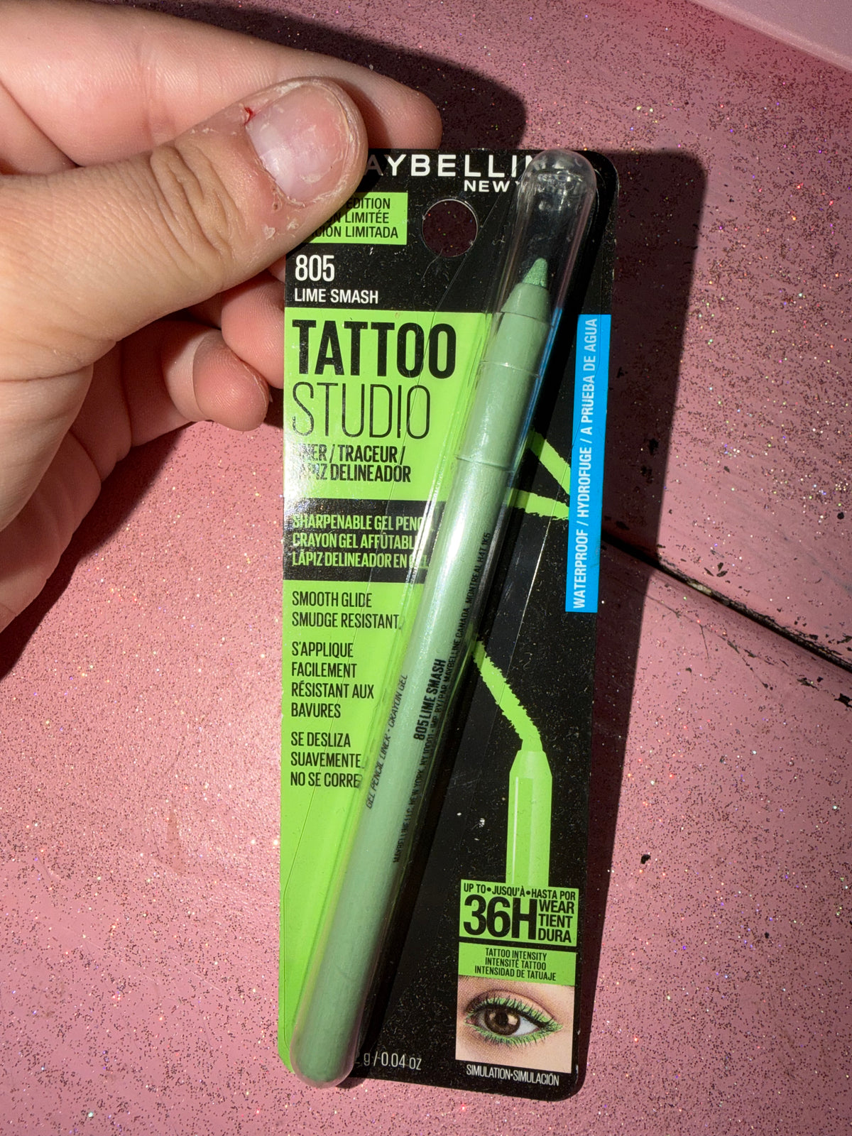 Green eyeliner