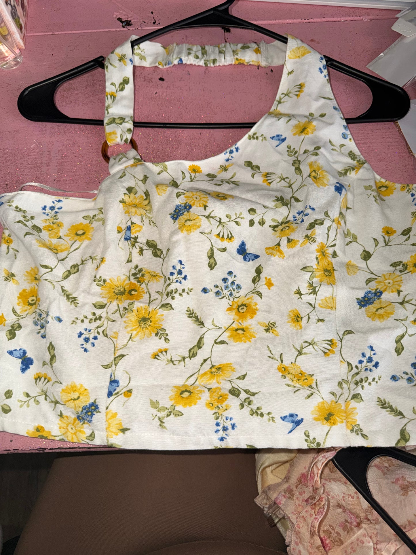 White and yellow tank (L)
