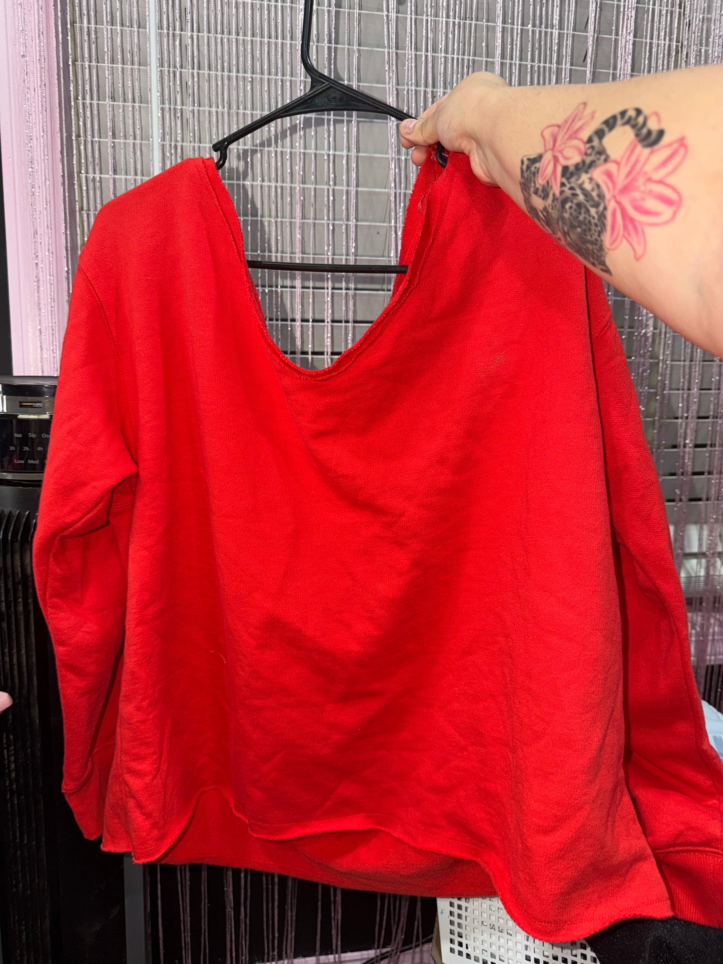 Red off should crew (XL)