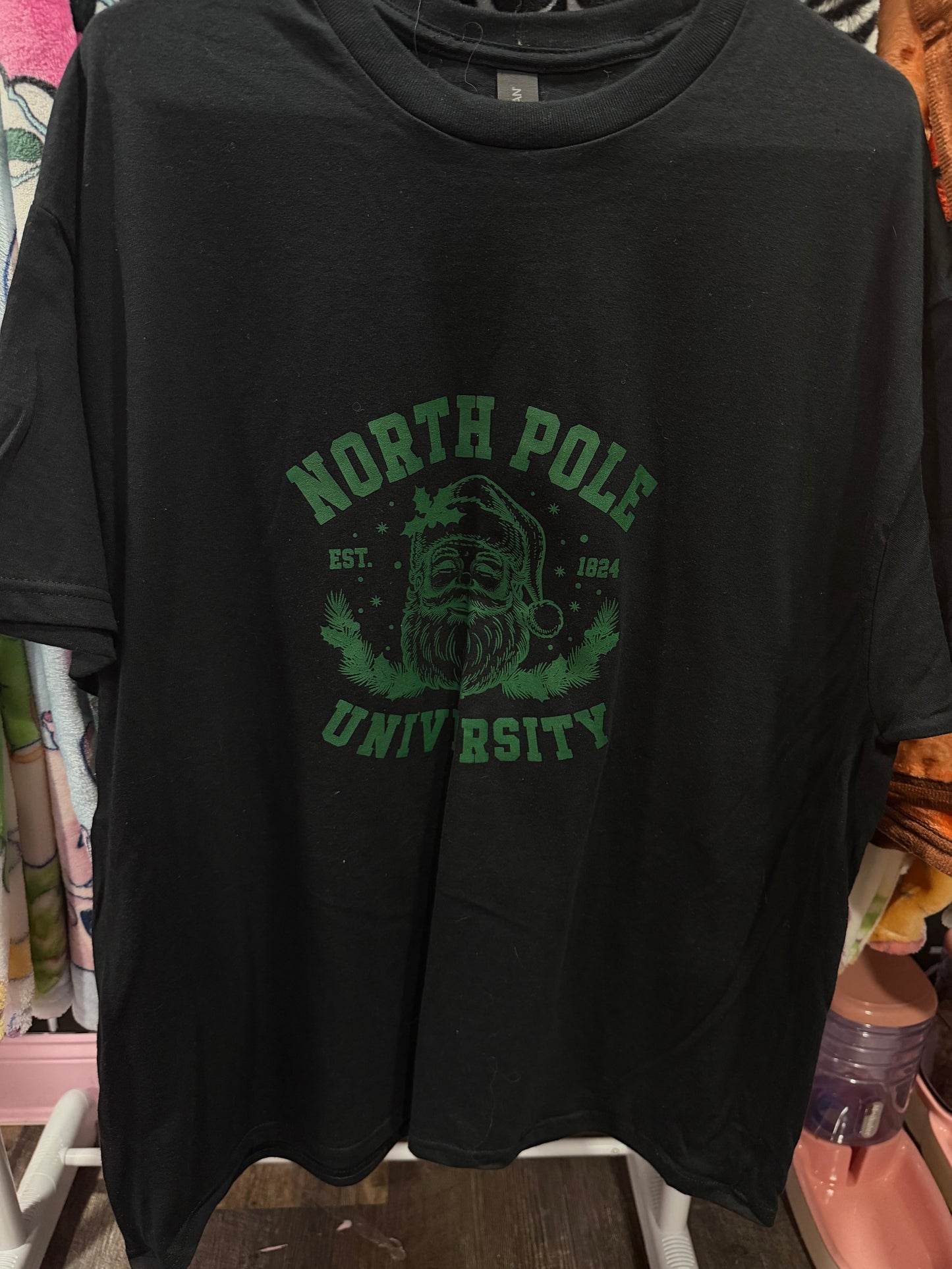 North Pole graphic tee (XL)