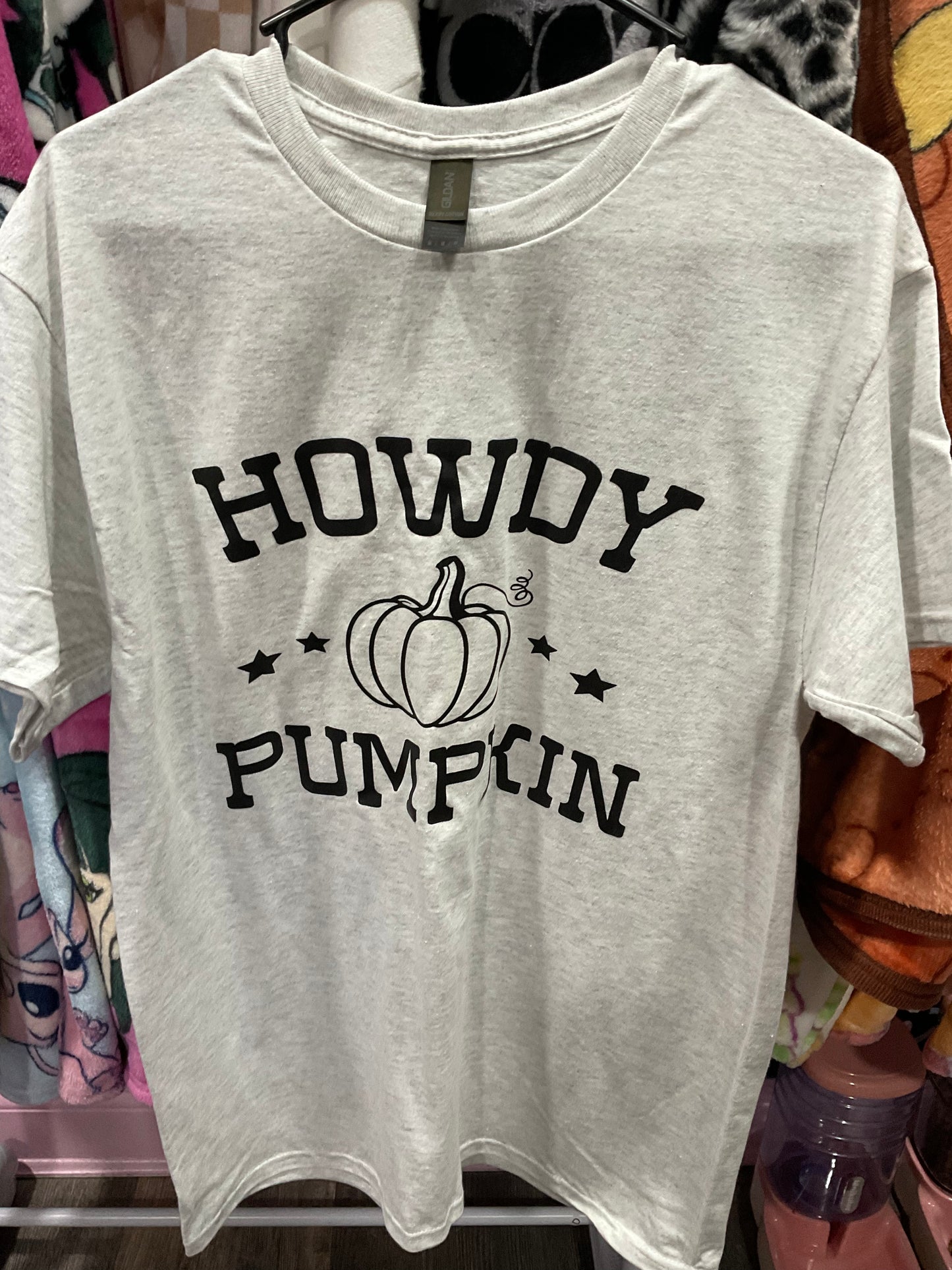 Howdy pumpkin graphic tee (M)