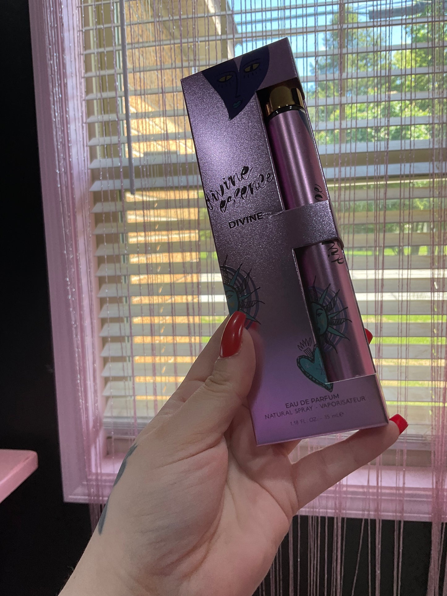 Divine essence perfume