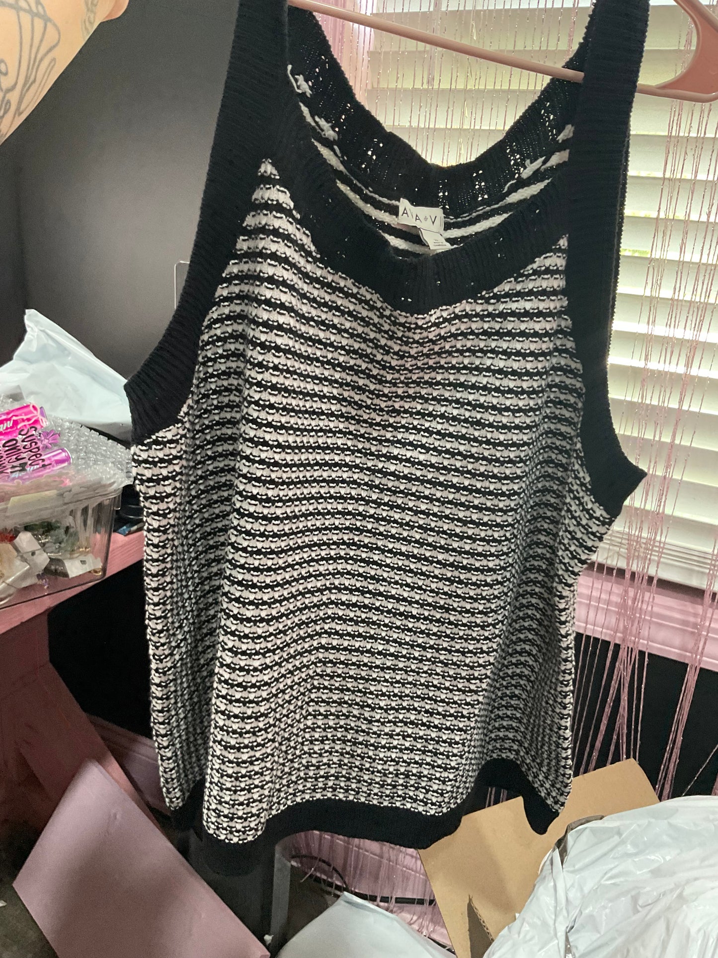 Black and white striped tank (2XL)