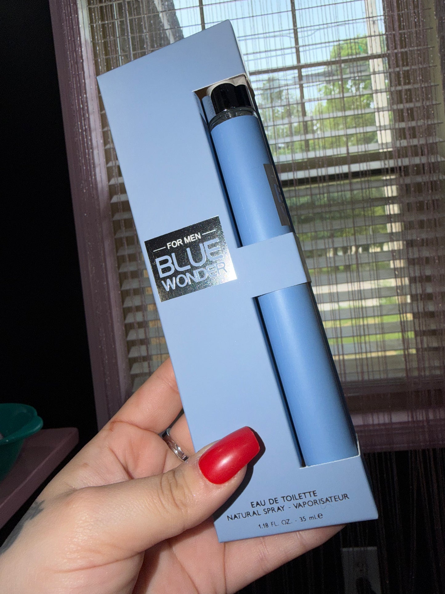 Blue wonder cologne