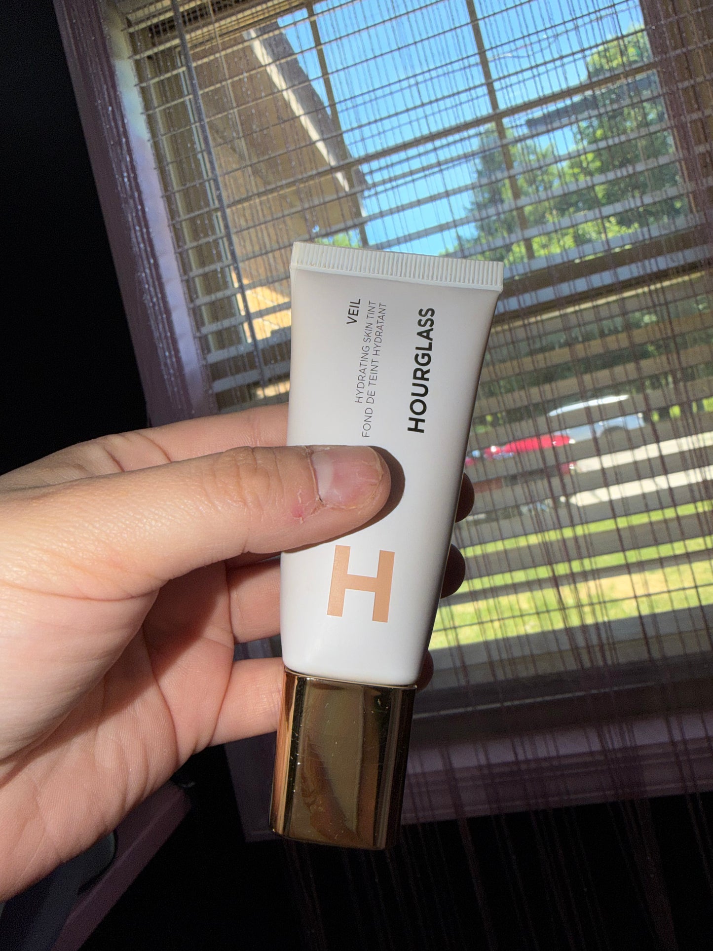 Hourglass veil hydration skin tint shade 6