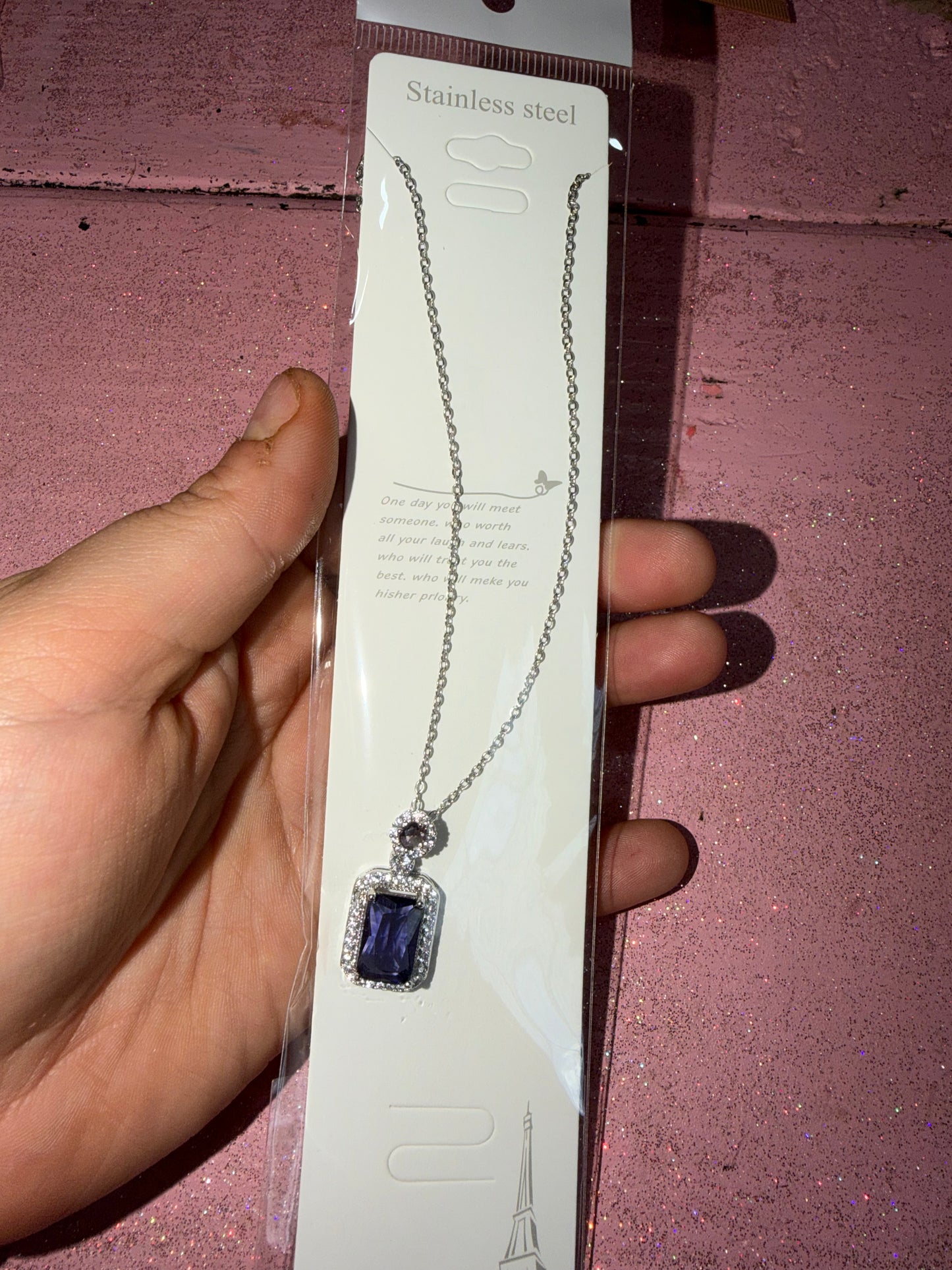 Purple pendant necklace