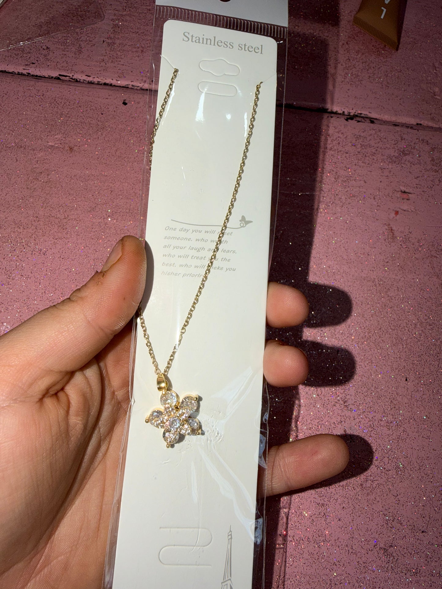 Fidget spinner flower necklace