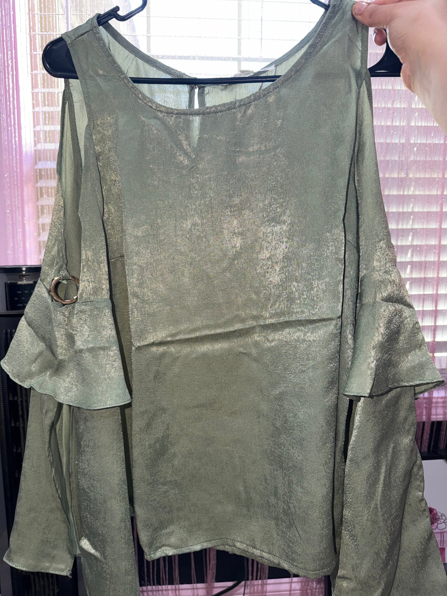 Green long sleeve (L)