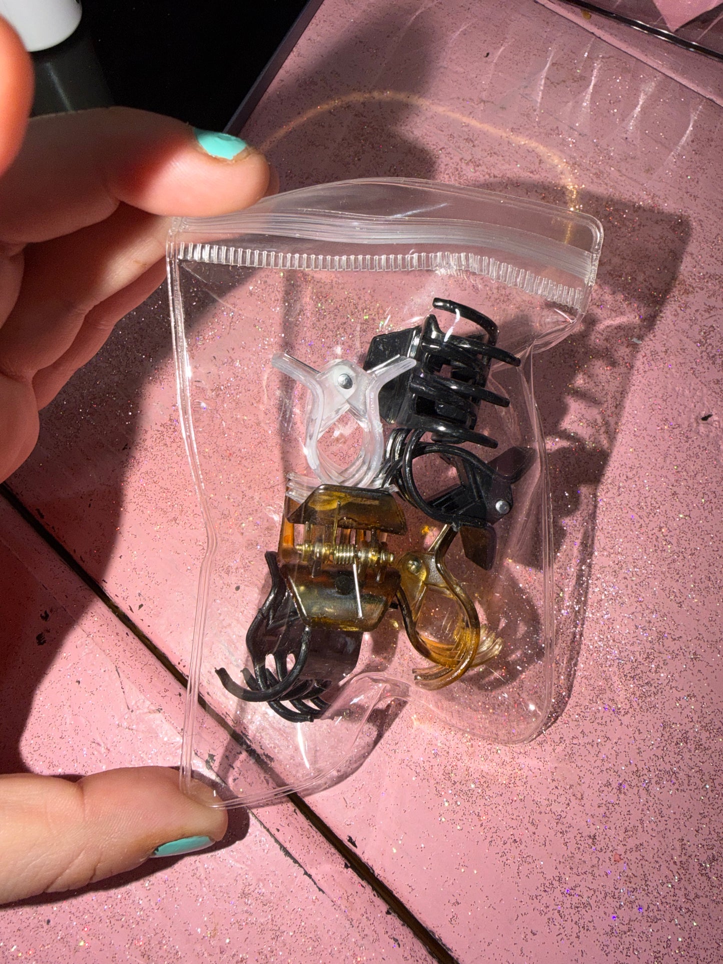 Pack of hair clips