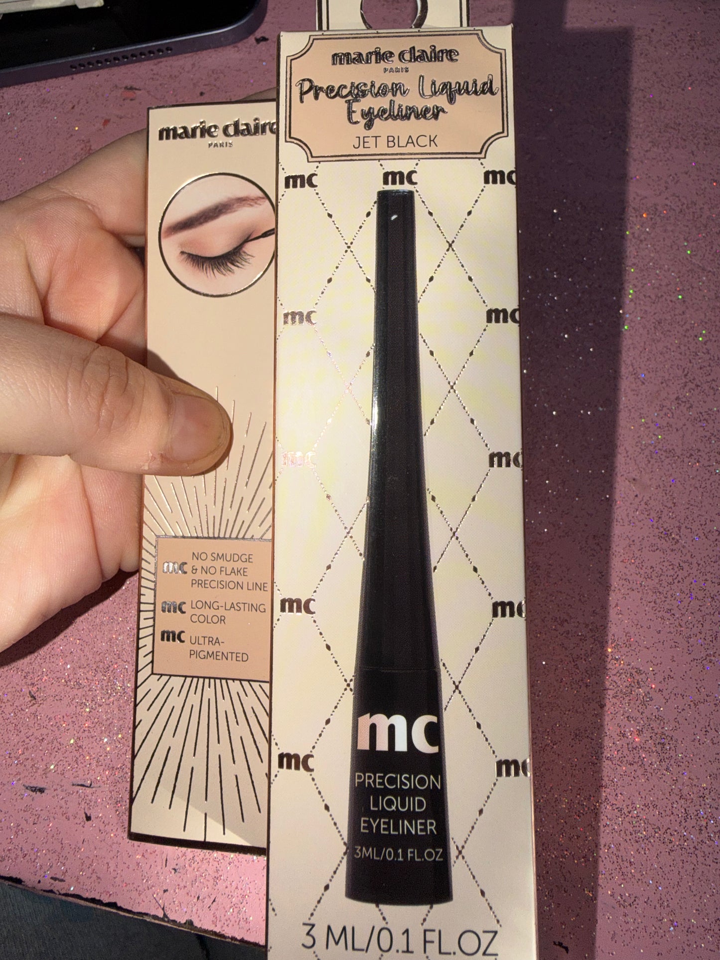 Liquid eyeliner