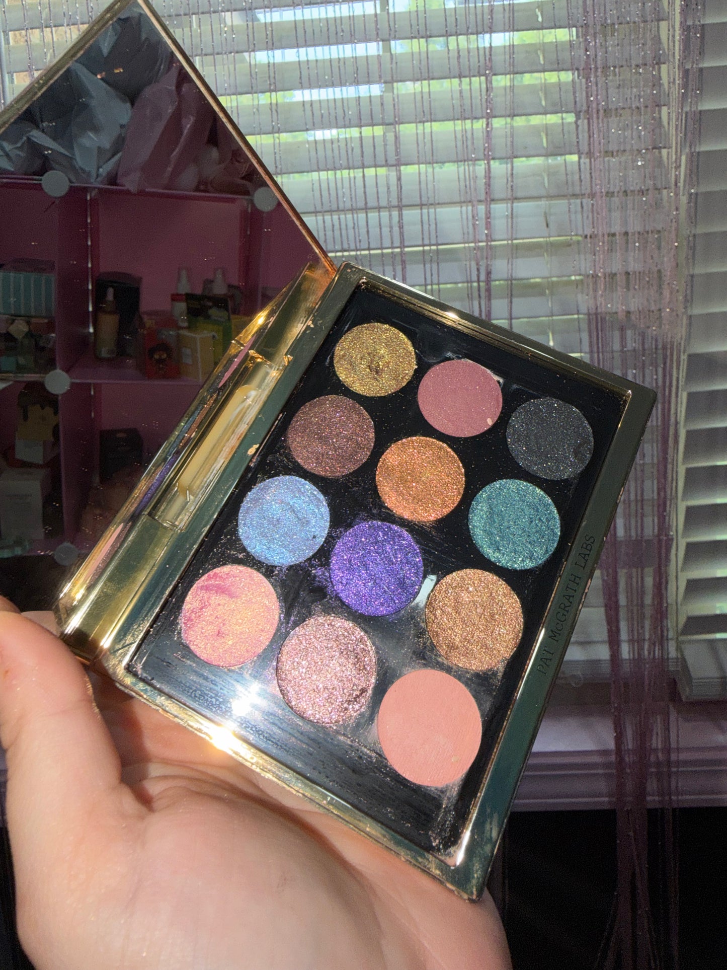 Pre loved glitter palette