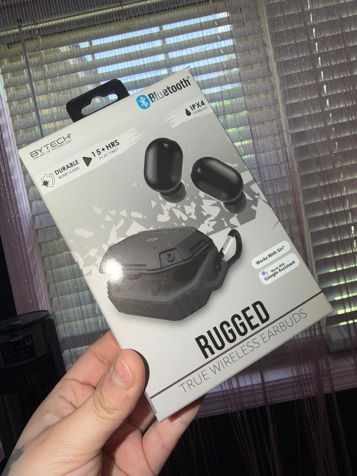 Wireless earbuds