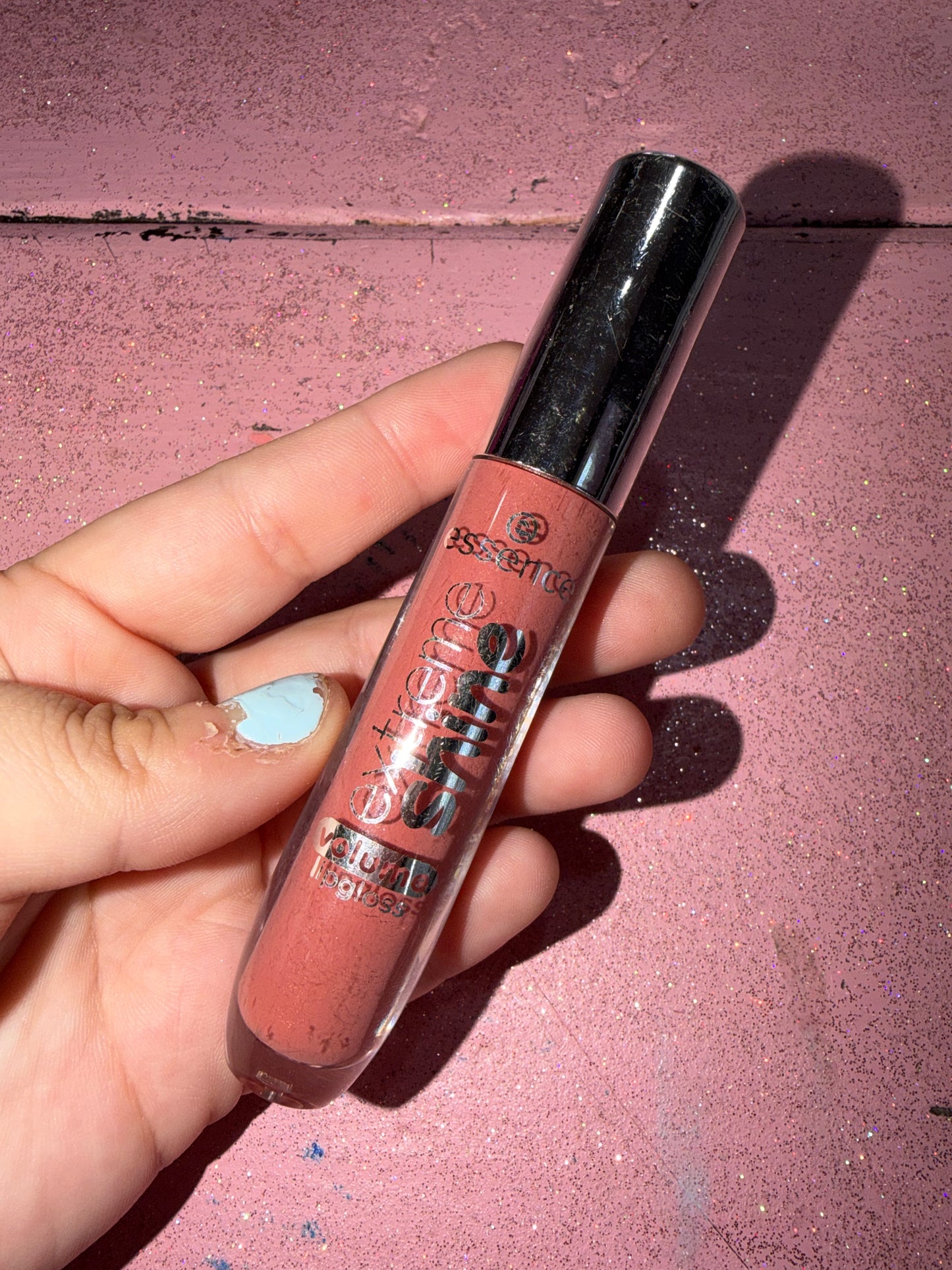 Extreme shine lip gloss shade “shadow rose”