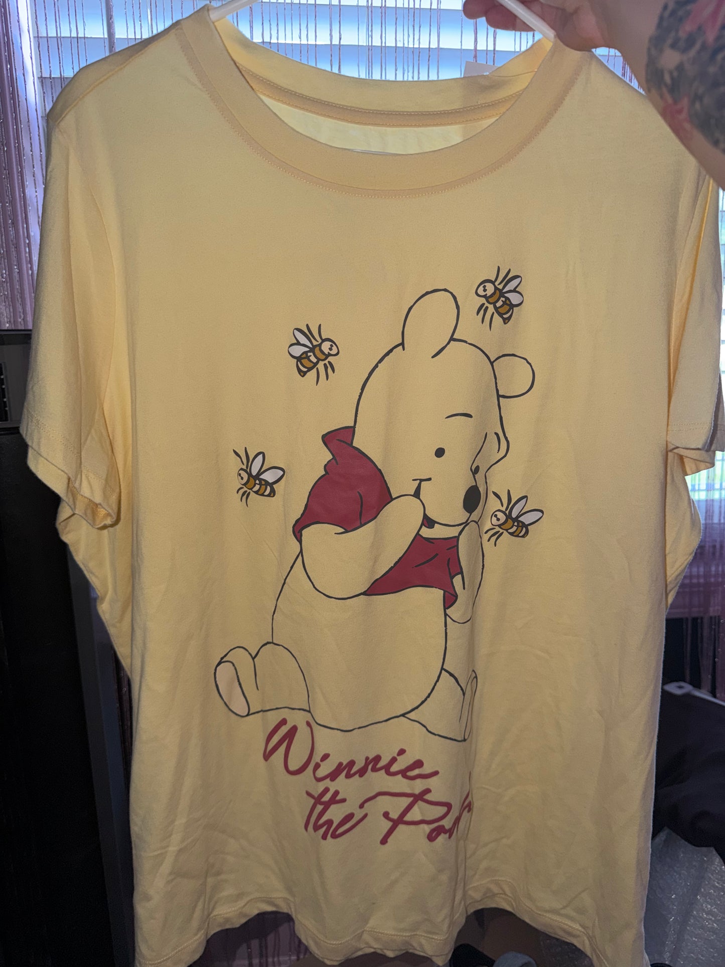 Pooh graphic tee (Xl)