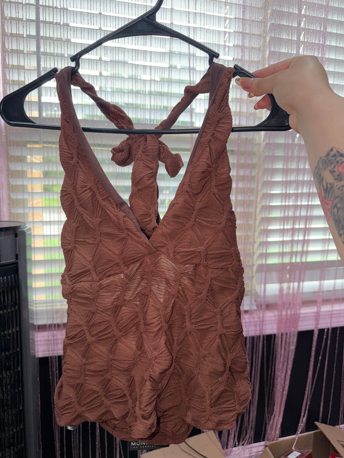 Brown tank (L)