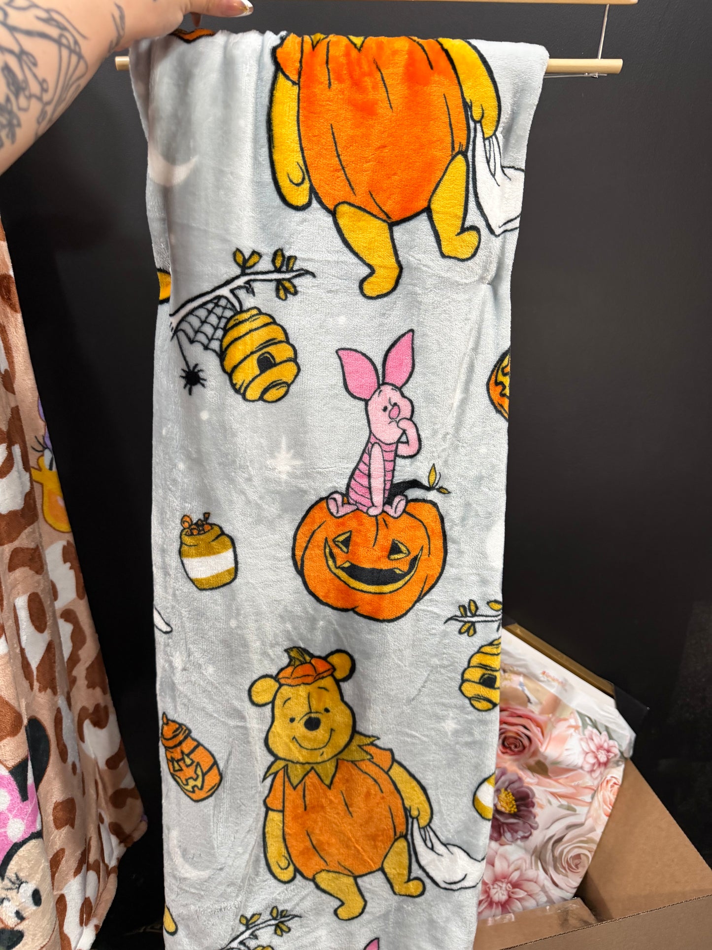 Pooh Halloween blanket
