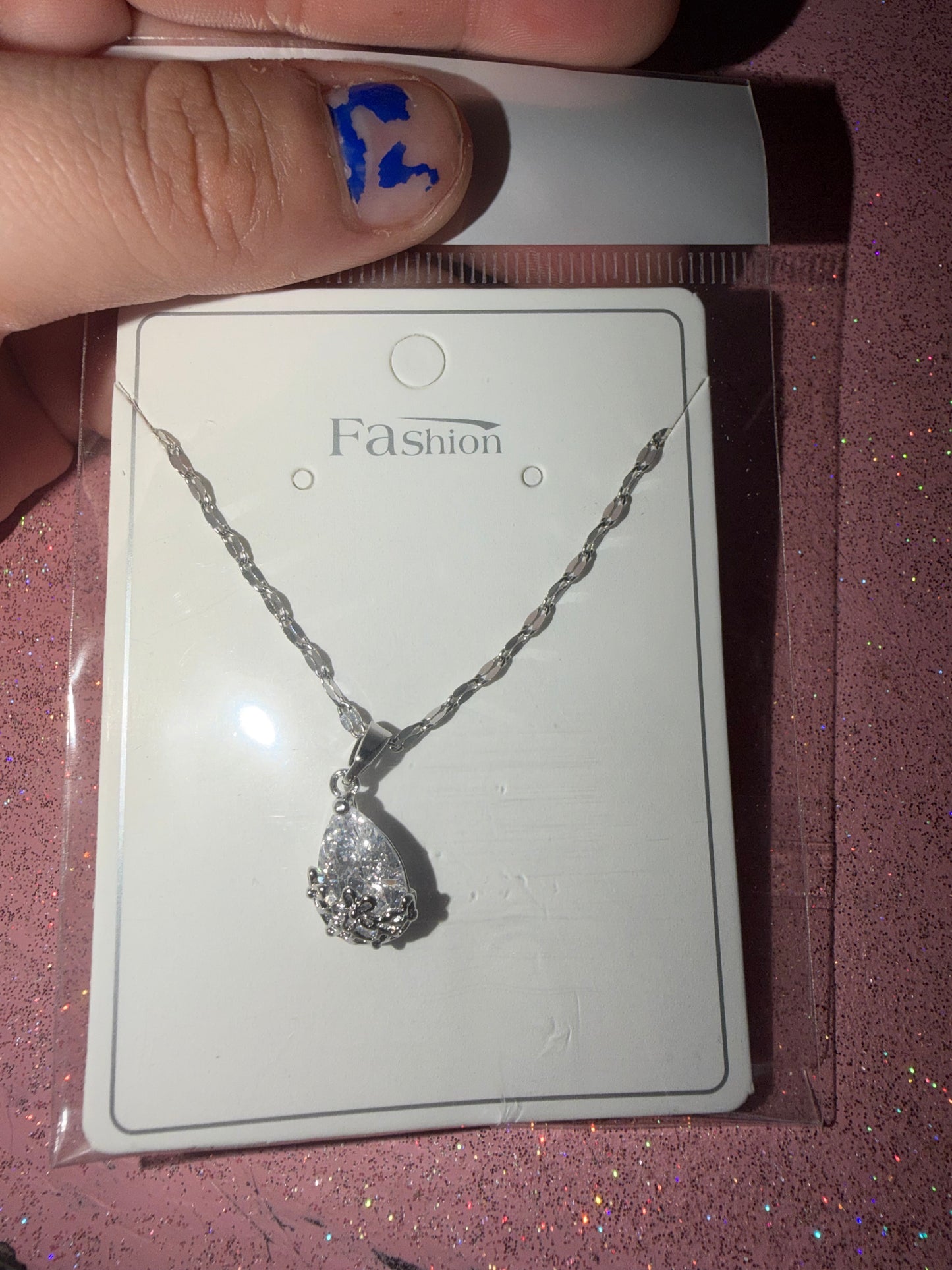 Raindrop with flowers necklace
