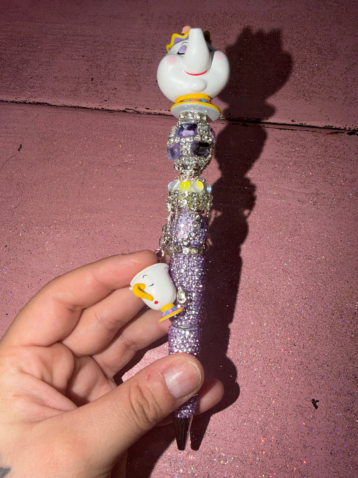 Miss pots and teacup pen