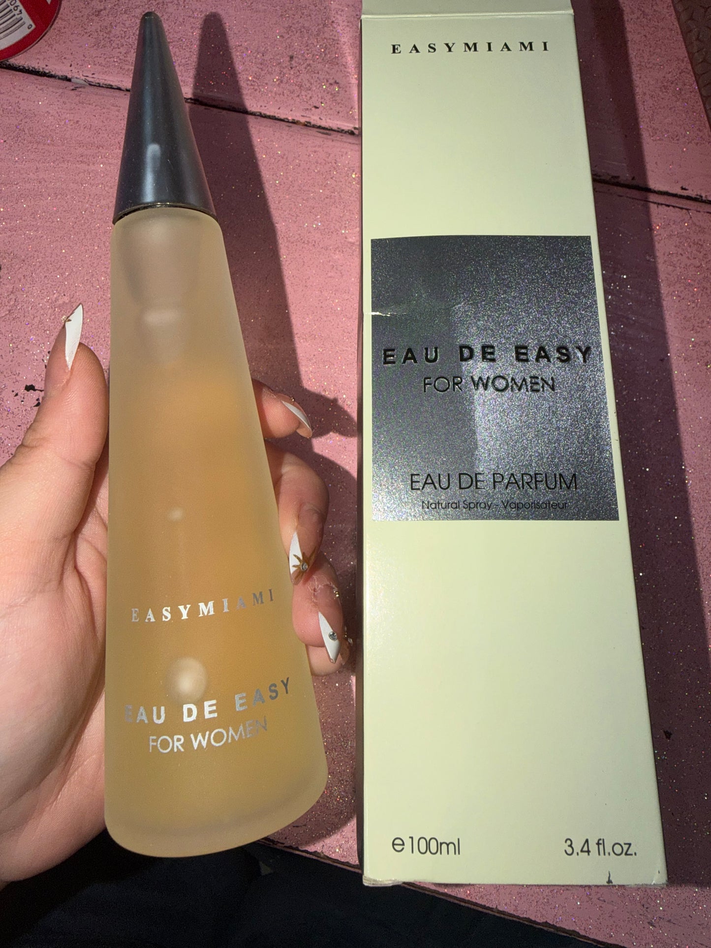 Eau de easy perfume