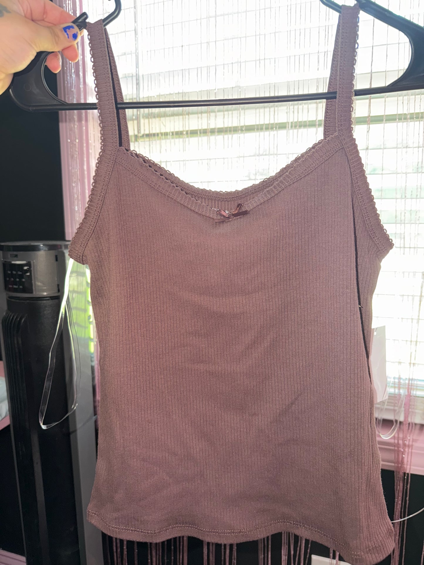 Brown bow tank (m)