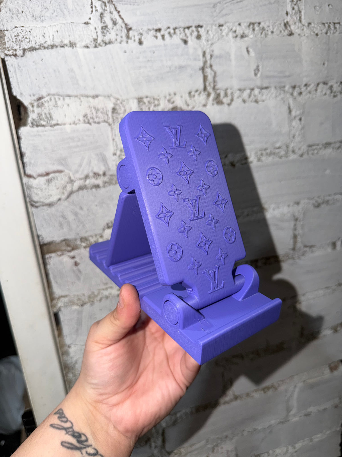LV phone stand