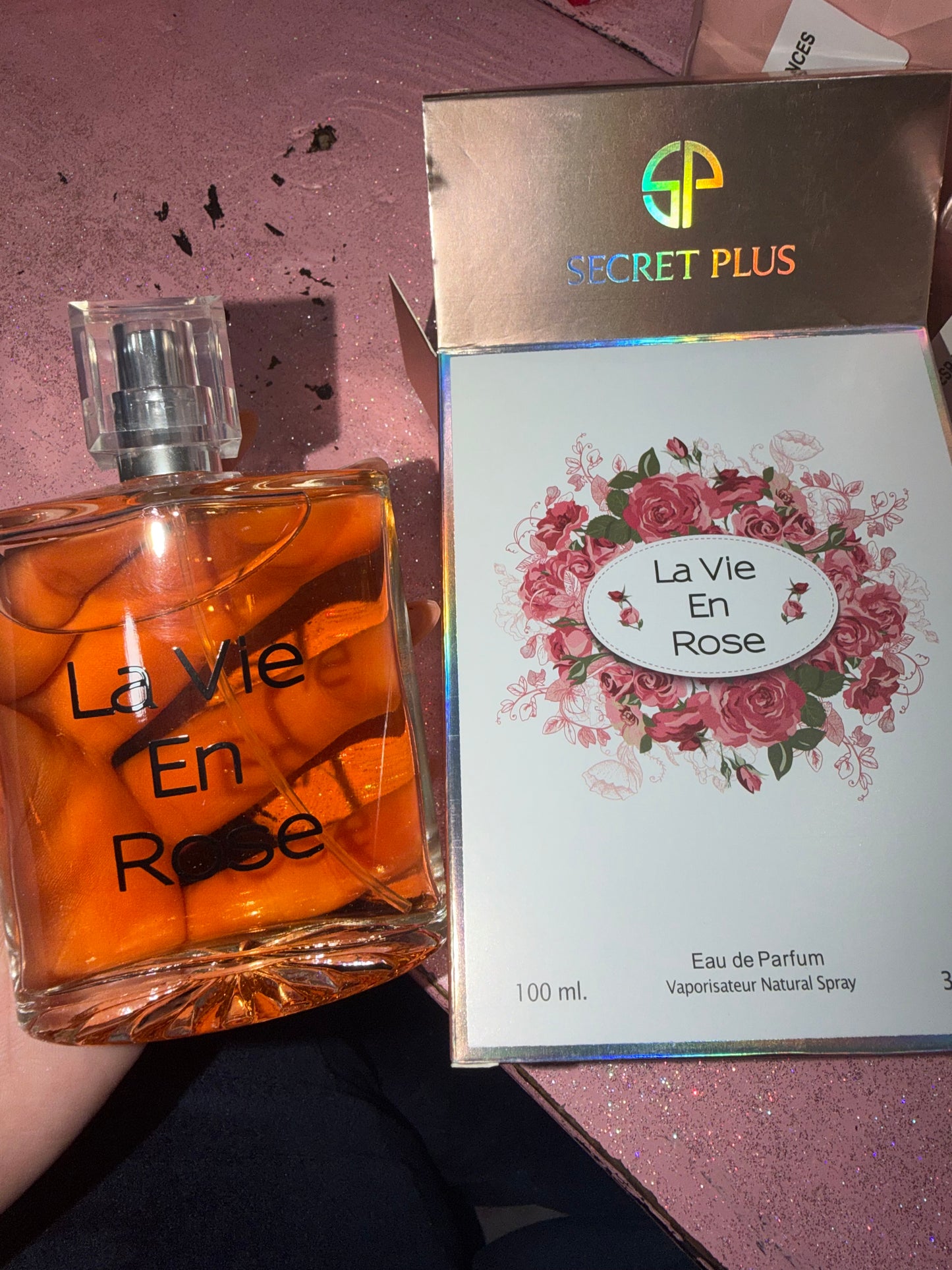 La vie en rose perfume