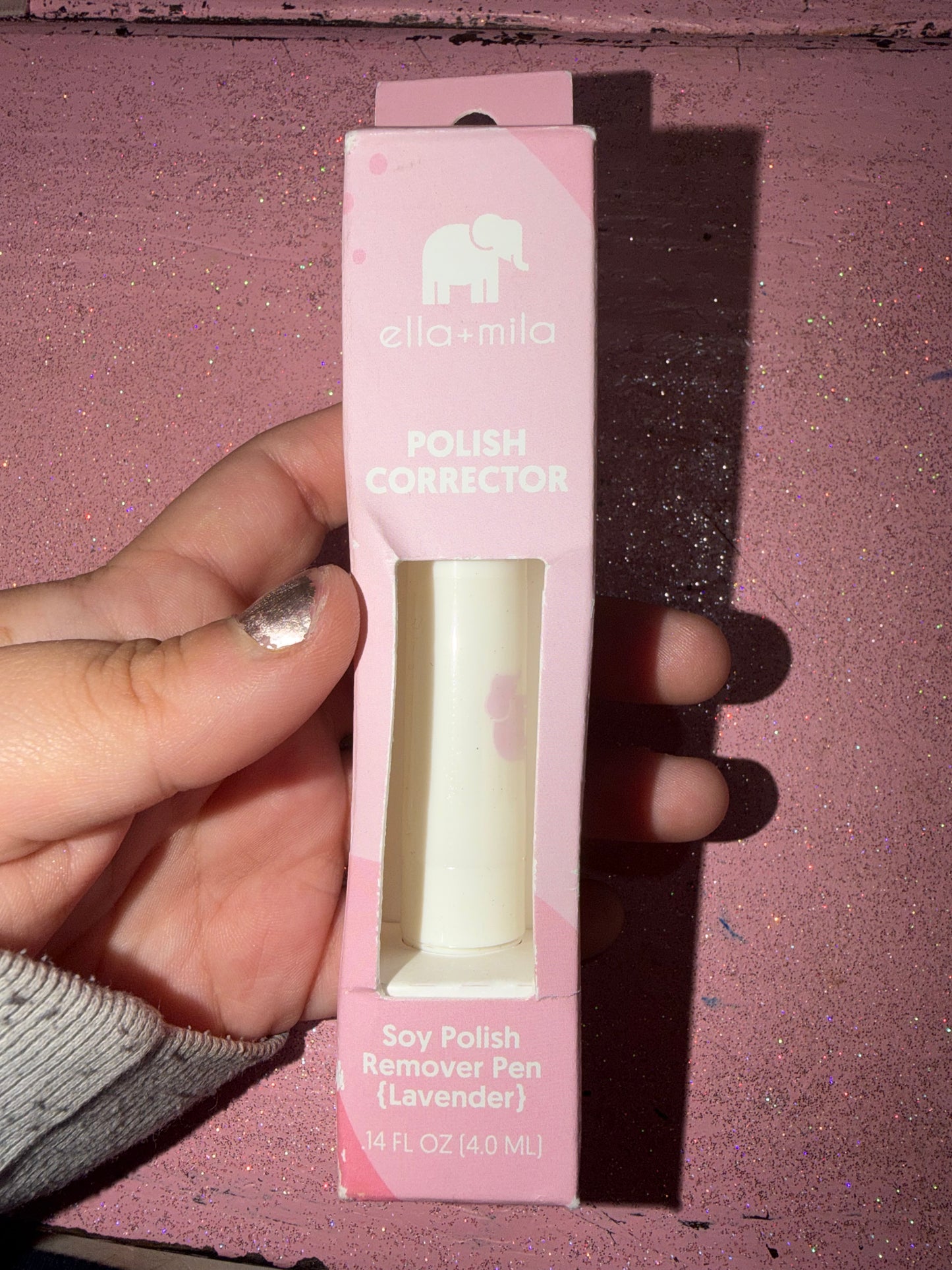 Polish remover pen