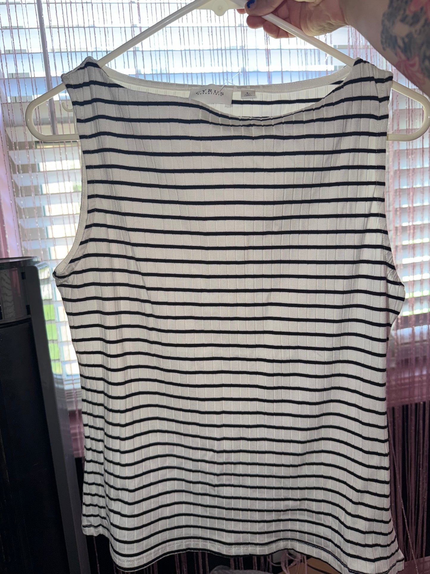Black and white stripe double layered tank (L)