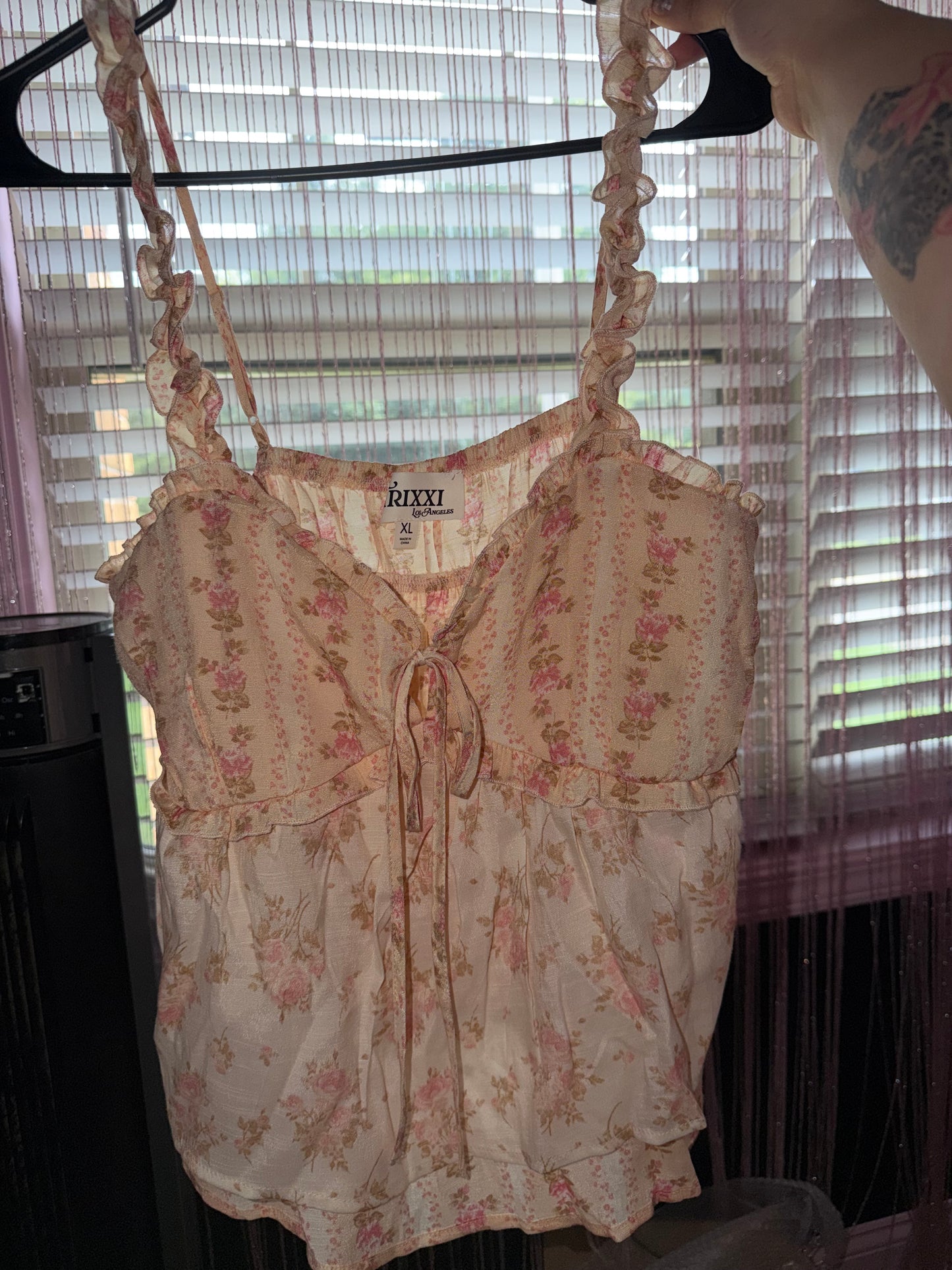 Pink and crème tank (XL)