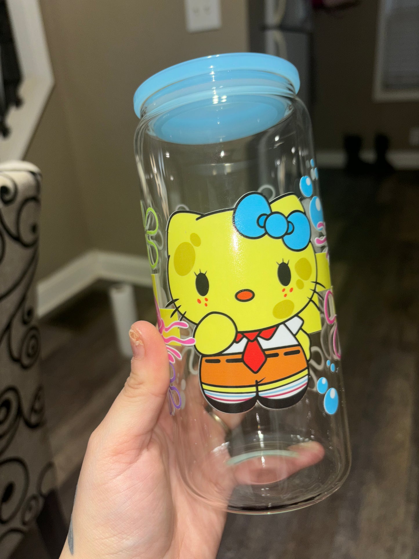 HK SPONGEBOB BIG CUP WITH COLOR LID