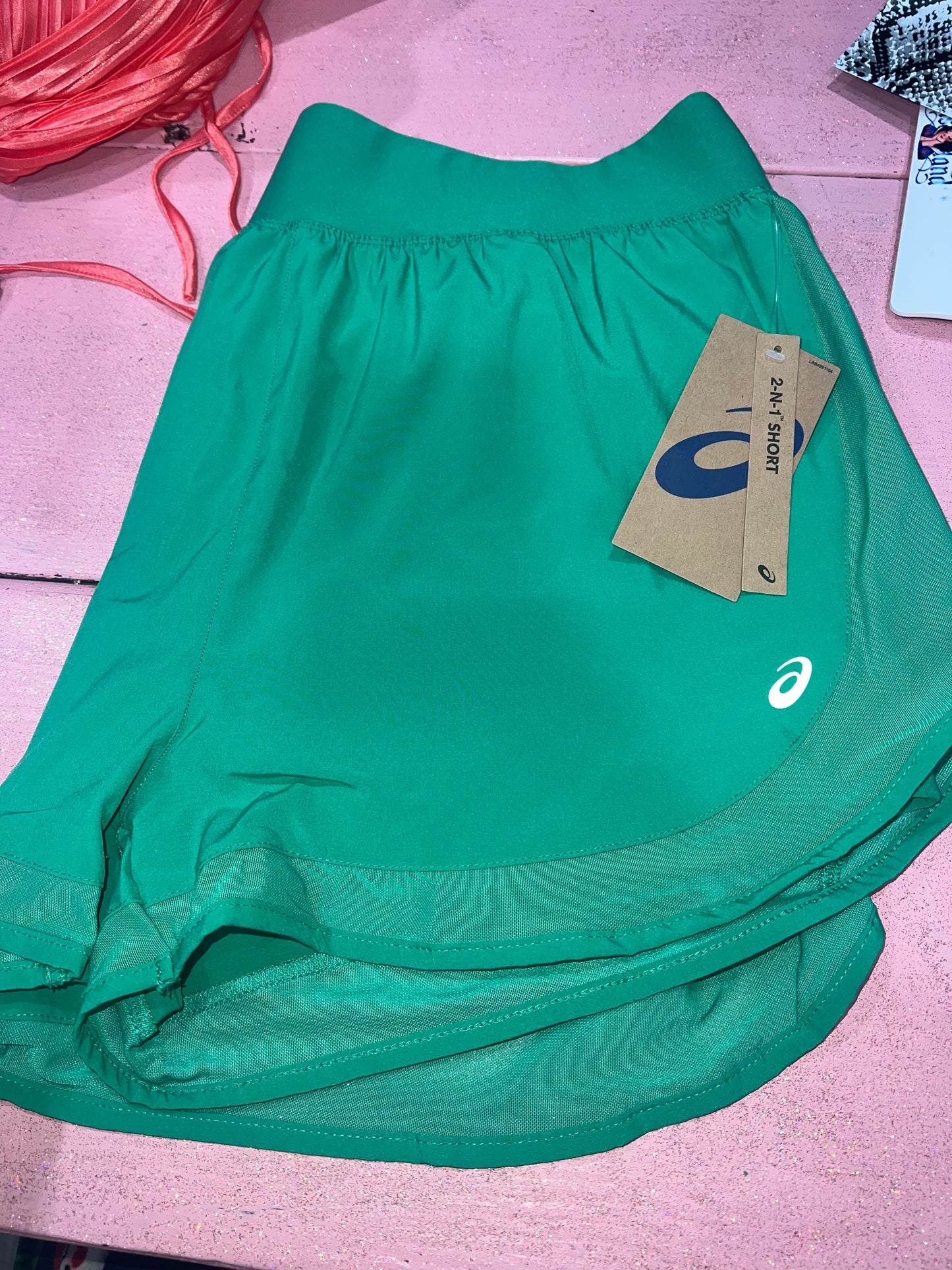 Green workout shorts (XL)