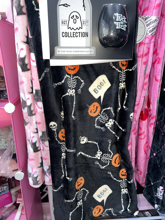 Halloween blanket with cup