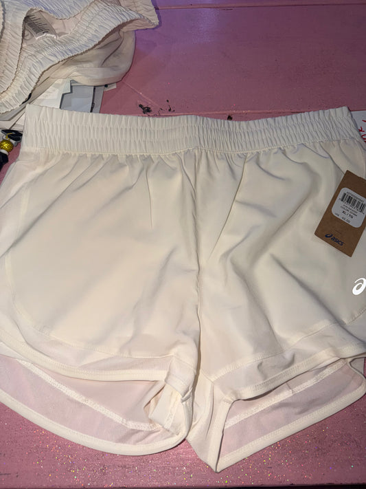Cream shorts (XL)