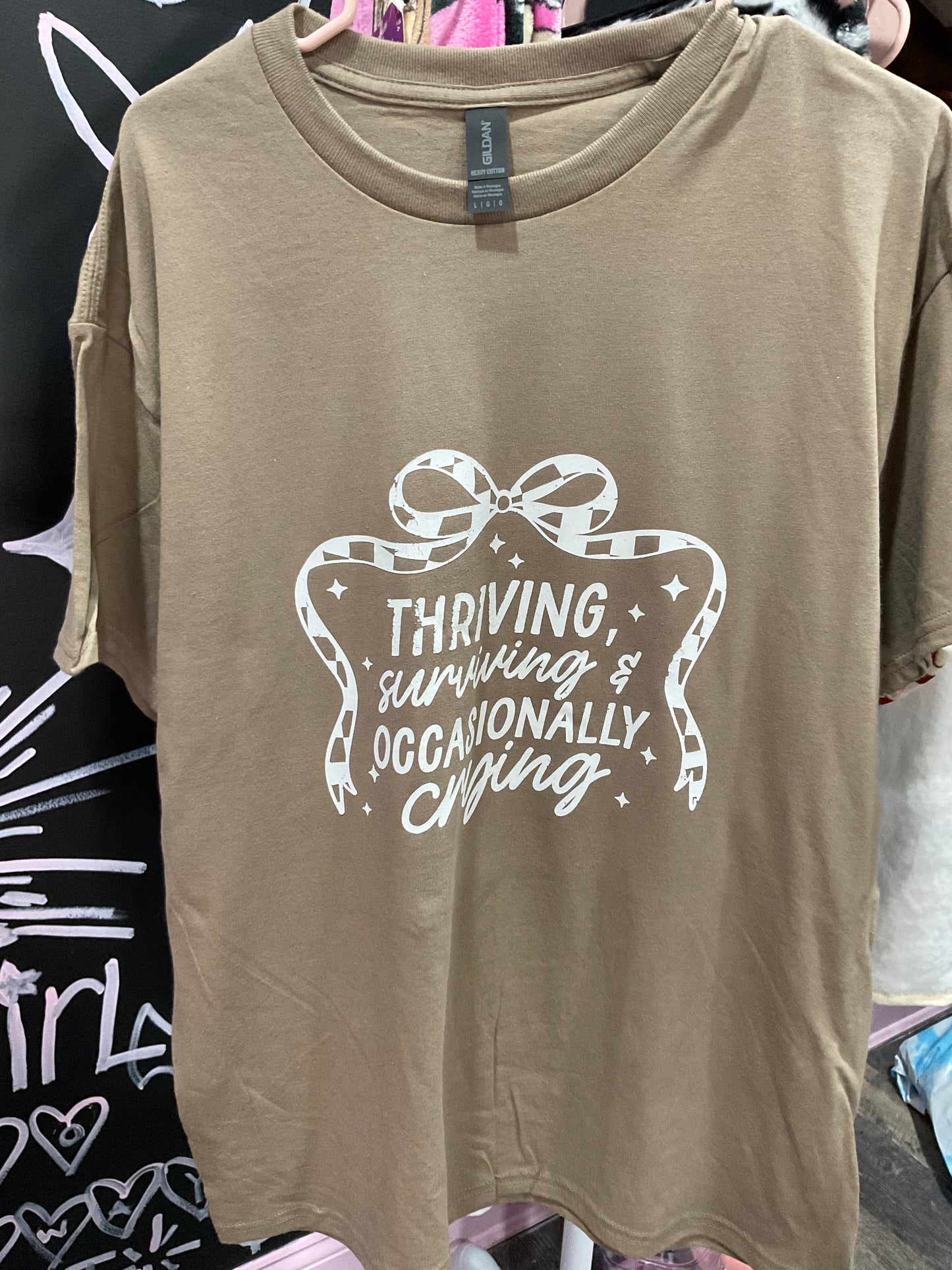 OOPSIE GRAPHIC TEE (L)