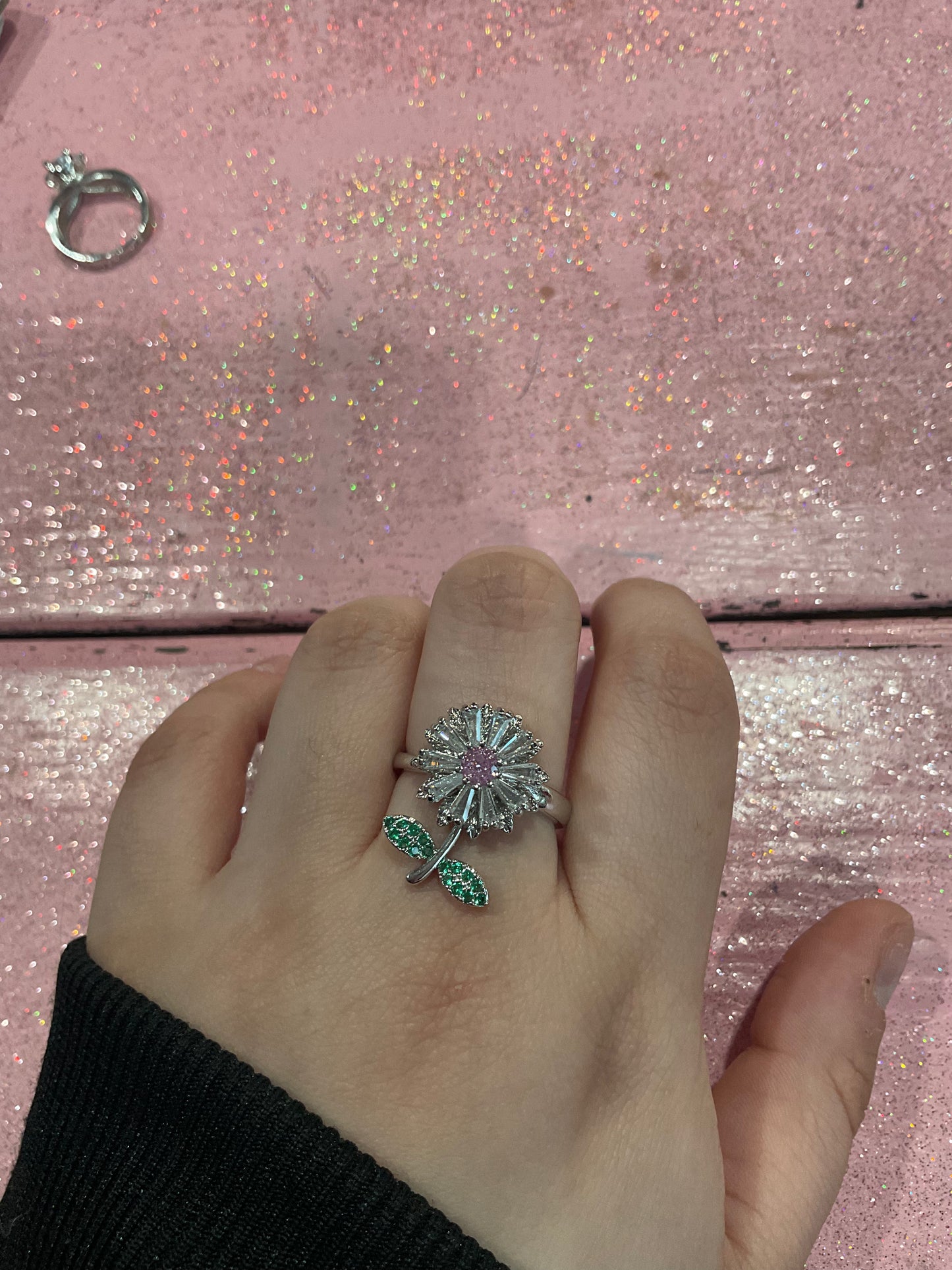 Fidget spinner flower ring