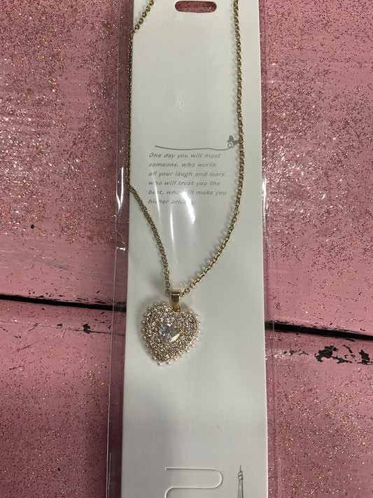 Heart necklace with pearls