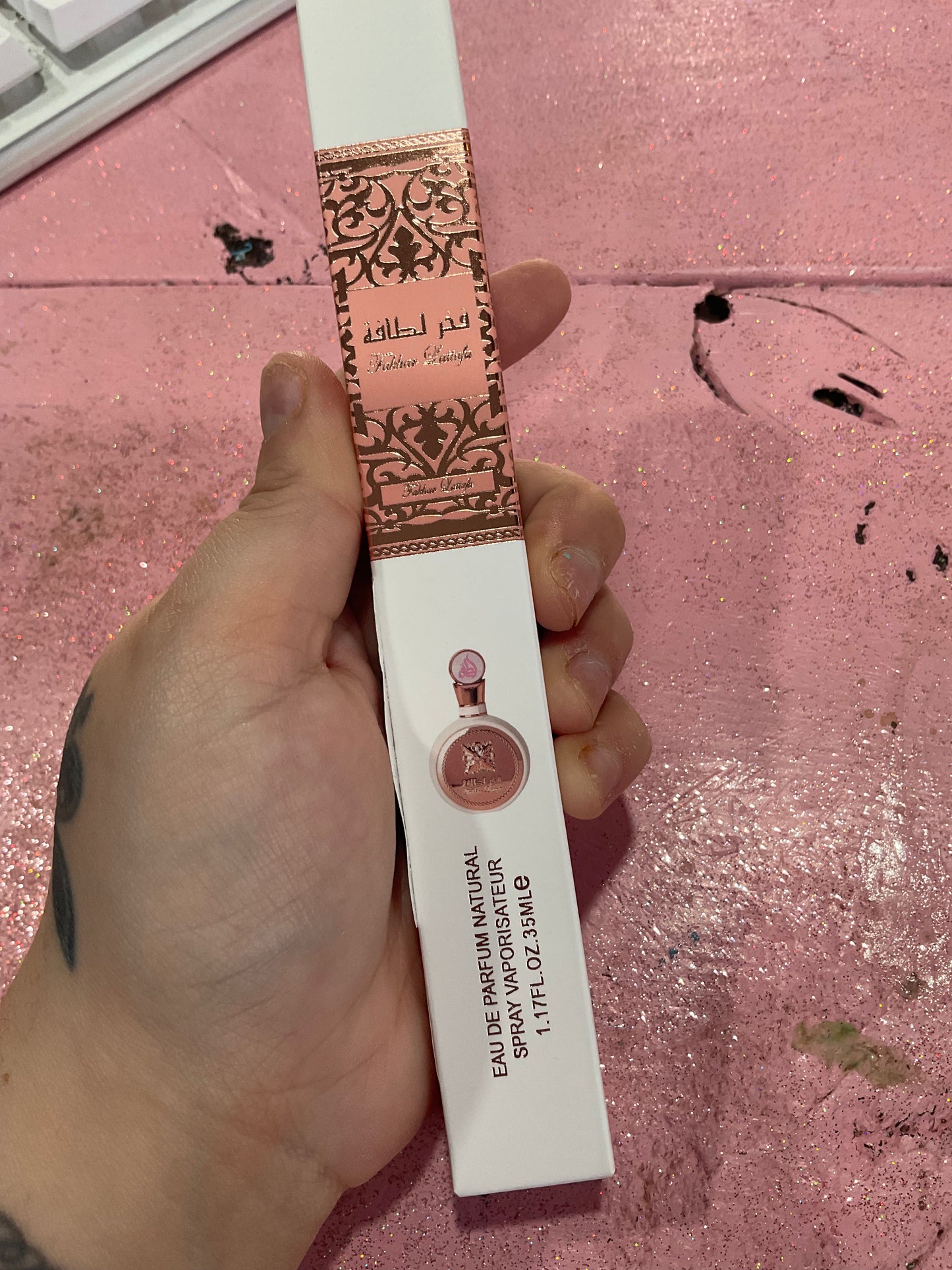 Rose gold Dubai perfume