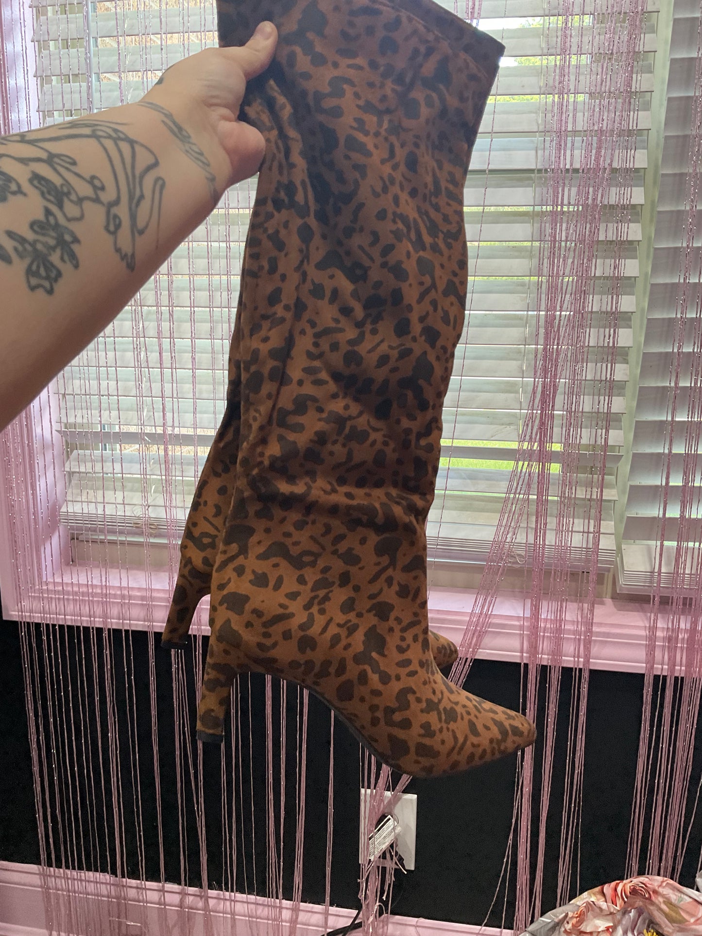 Cheetah print heels size 8