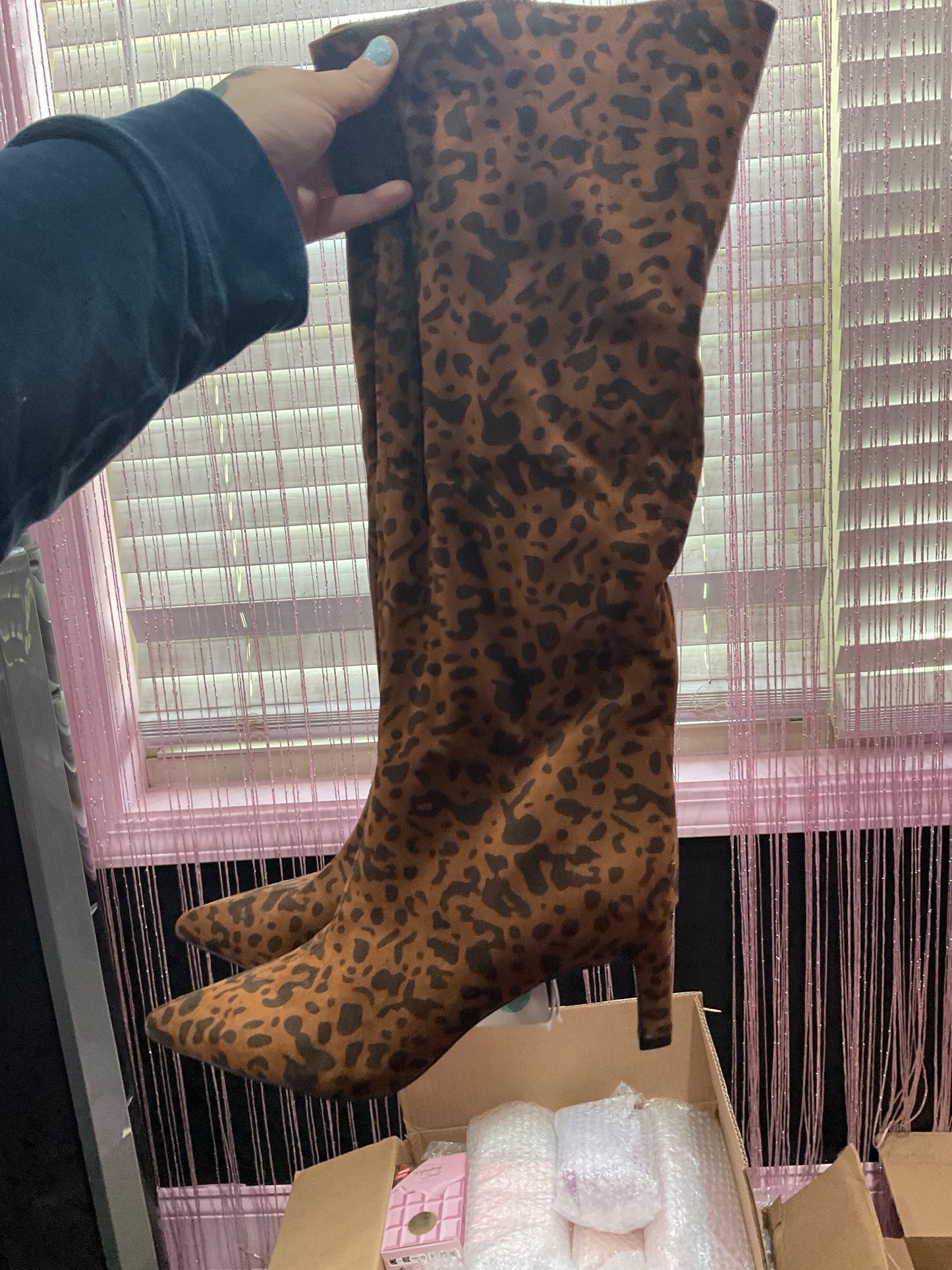 Cheetah boots size 8 in a half