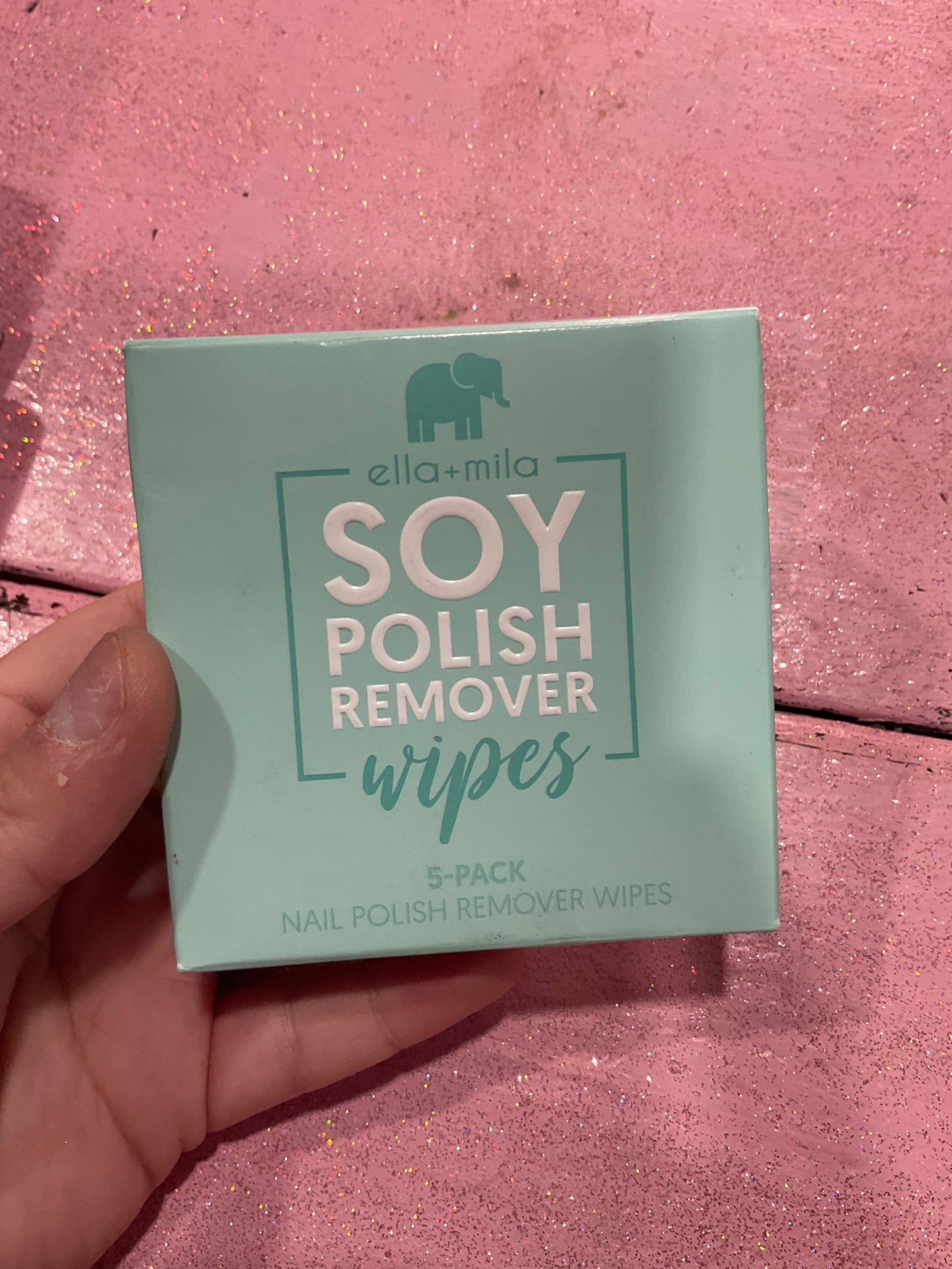 Polish remover wipes