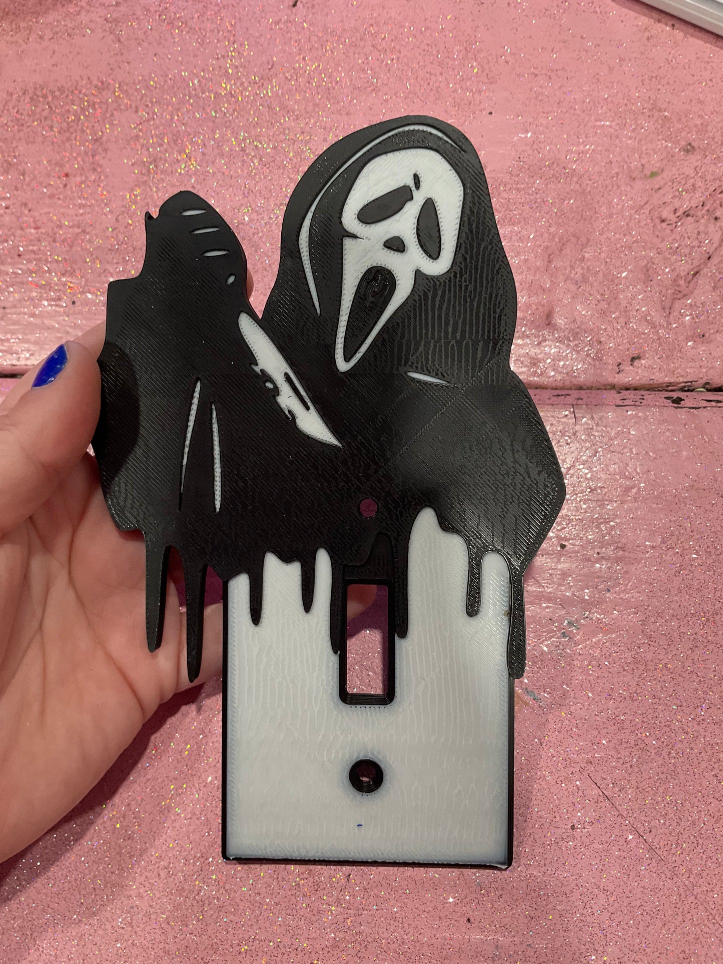 Scream light switch cover
