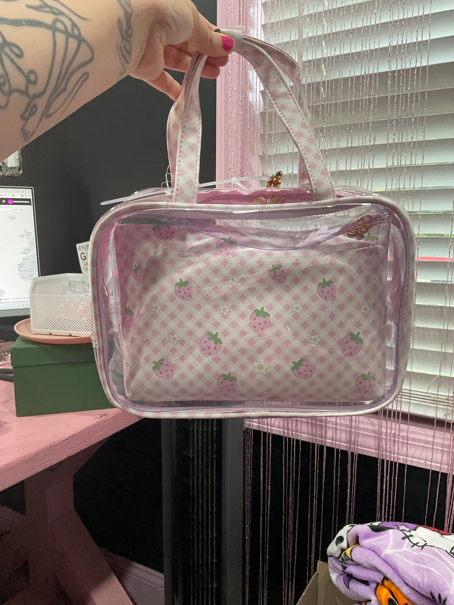Strawberry 2 pcs makeup bag set