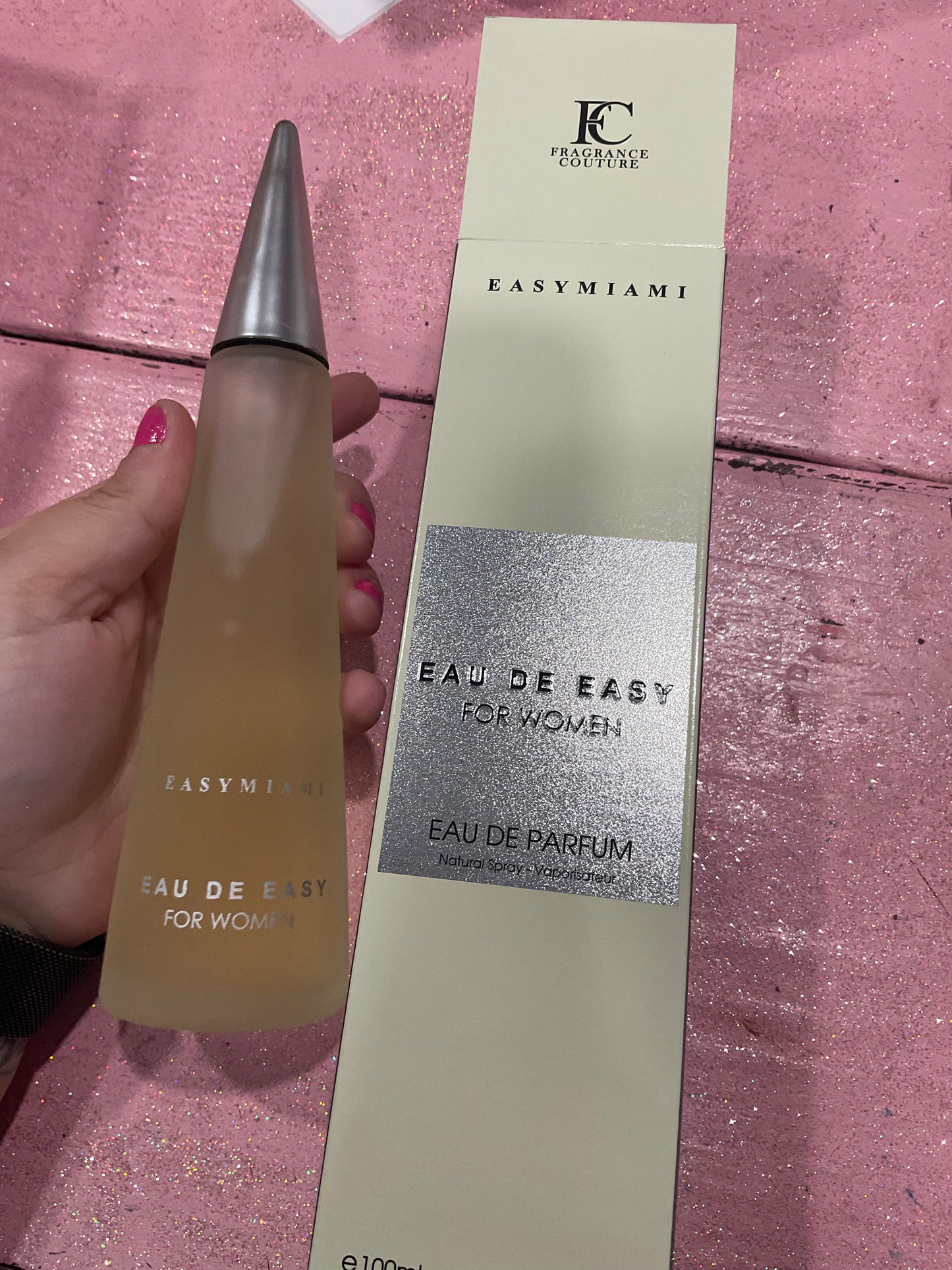 Eau de easy perfume