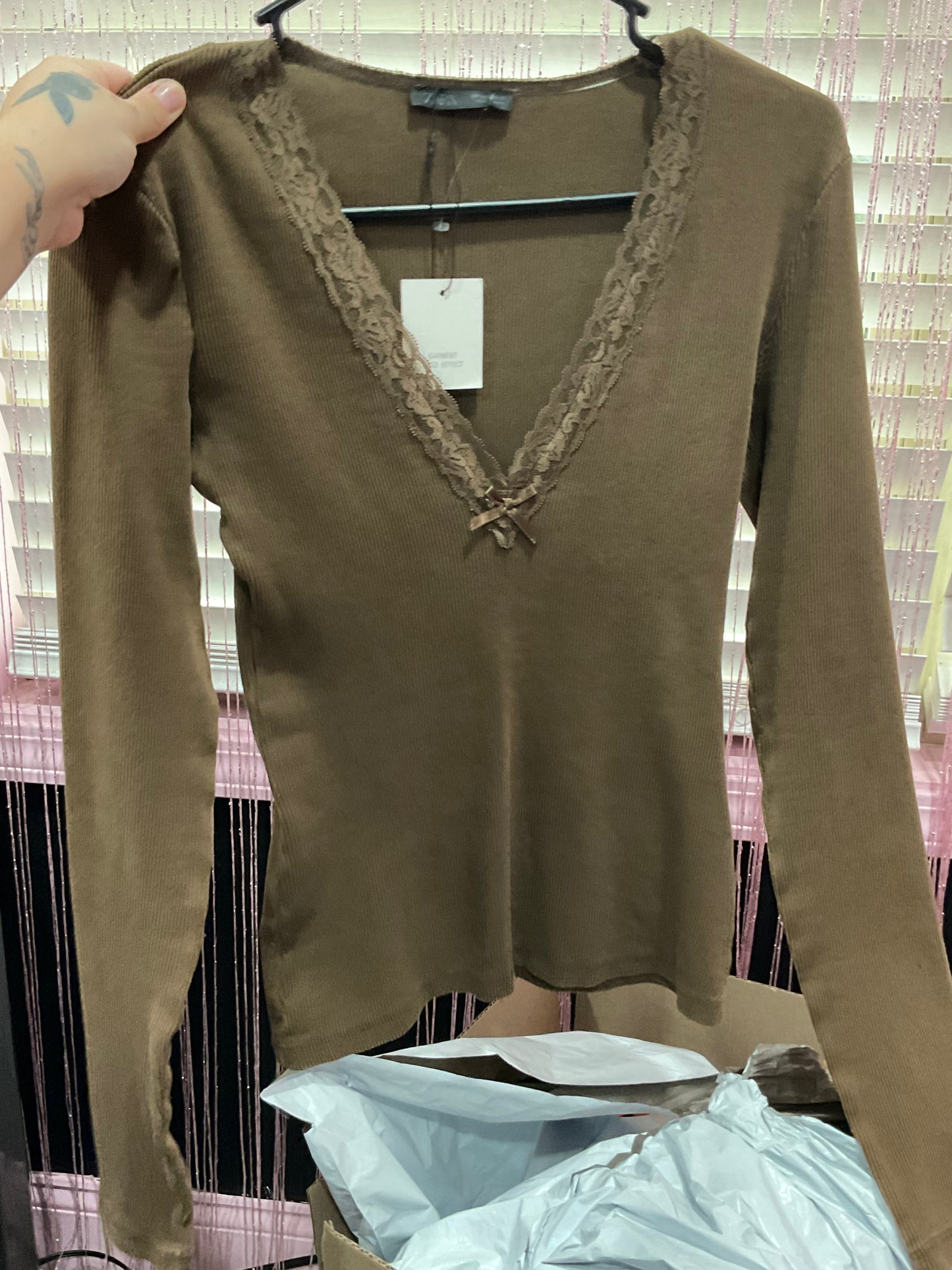 Brown long sleeve top (L)