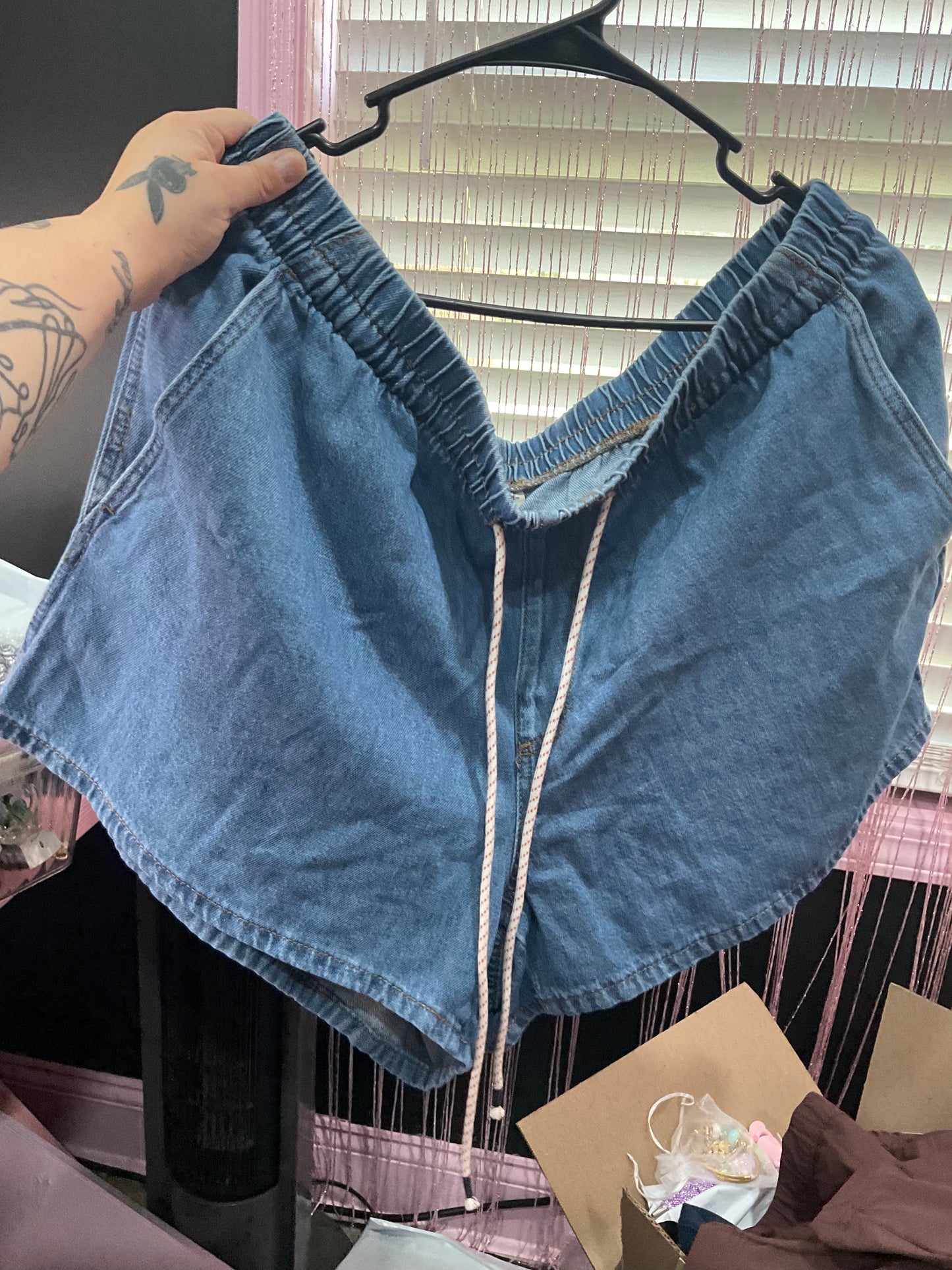 Denim shorts (2XL)
