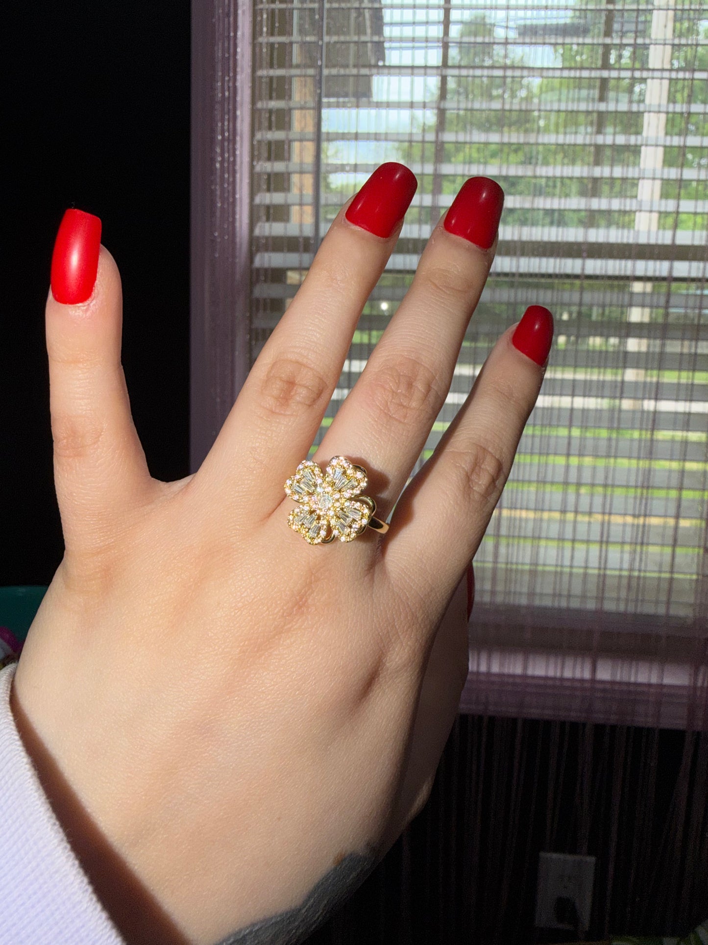 Clover fidget ring